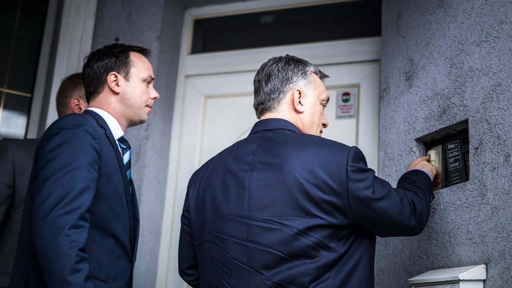 Orbán Viktor megtartotta biztosát, akinél „egy mosógépet könnyebb eladni” 