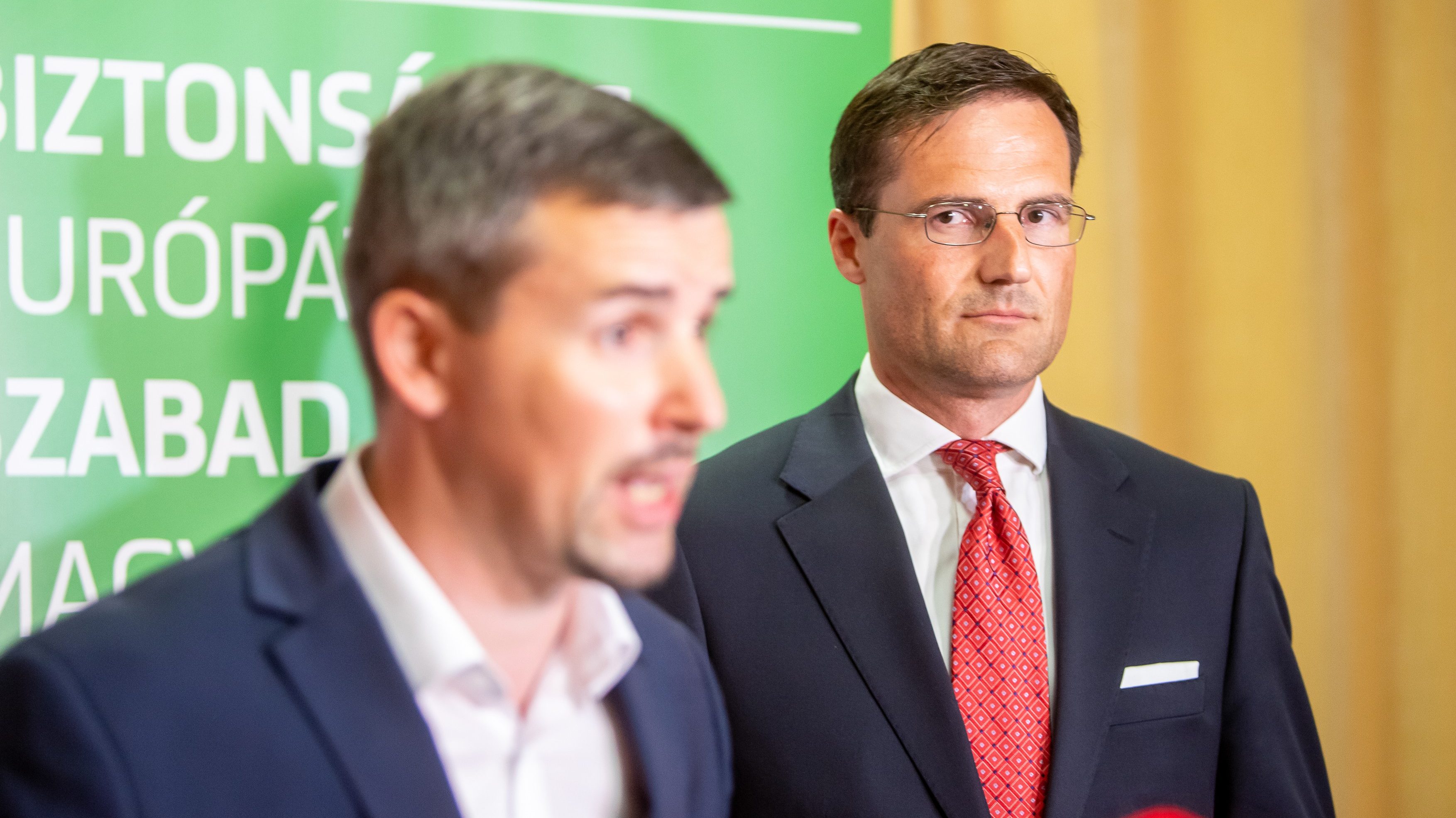 Földi István és Gyöngyösi Márton is bejelentkezett a Jobbik elnöki posztjáért