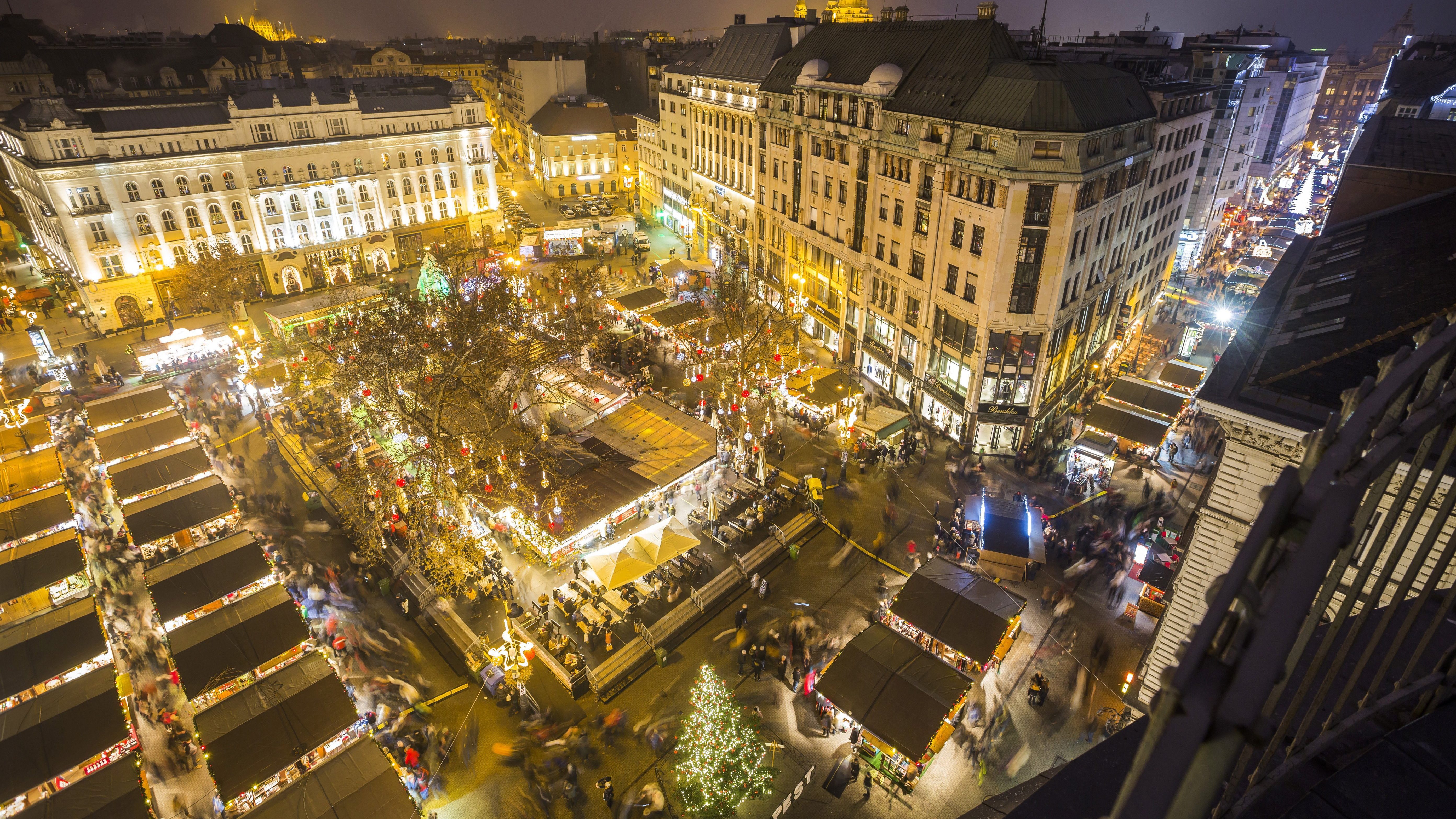 Államosítanának három budapesti közterületet, majd Rogánék javaslatára az V. kerületnek adnák