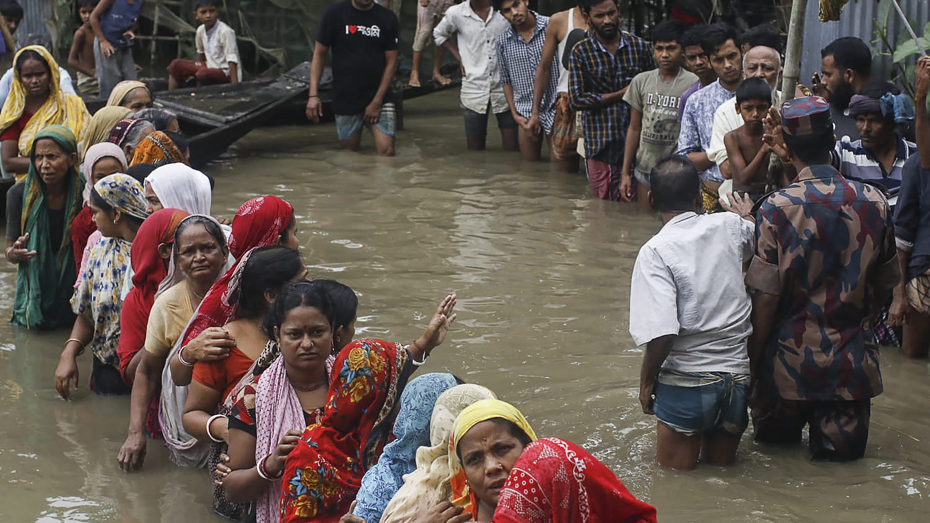 Bangladesben és Indiában mutatja meg erejét a klímaváltozás