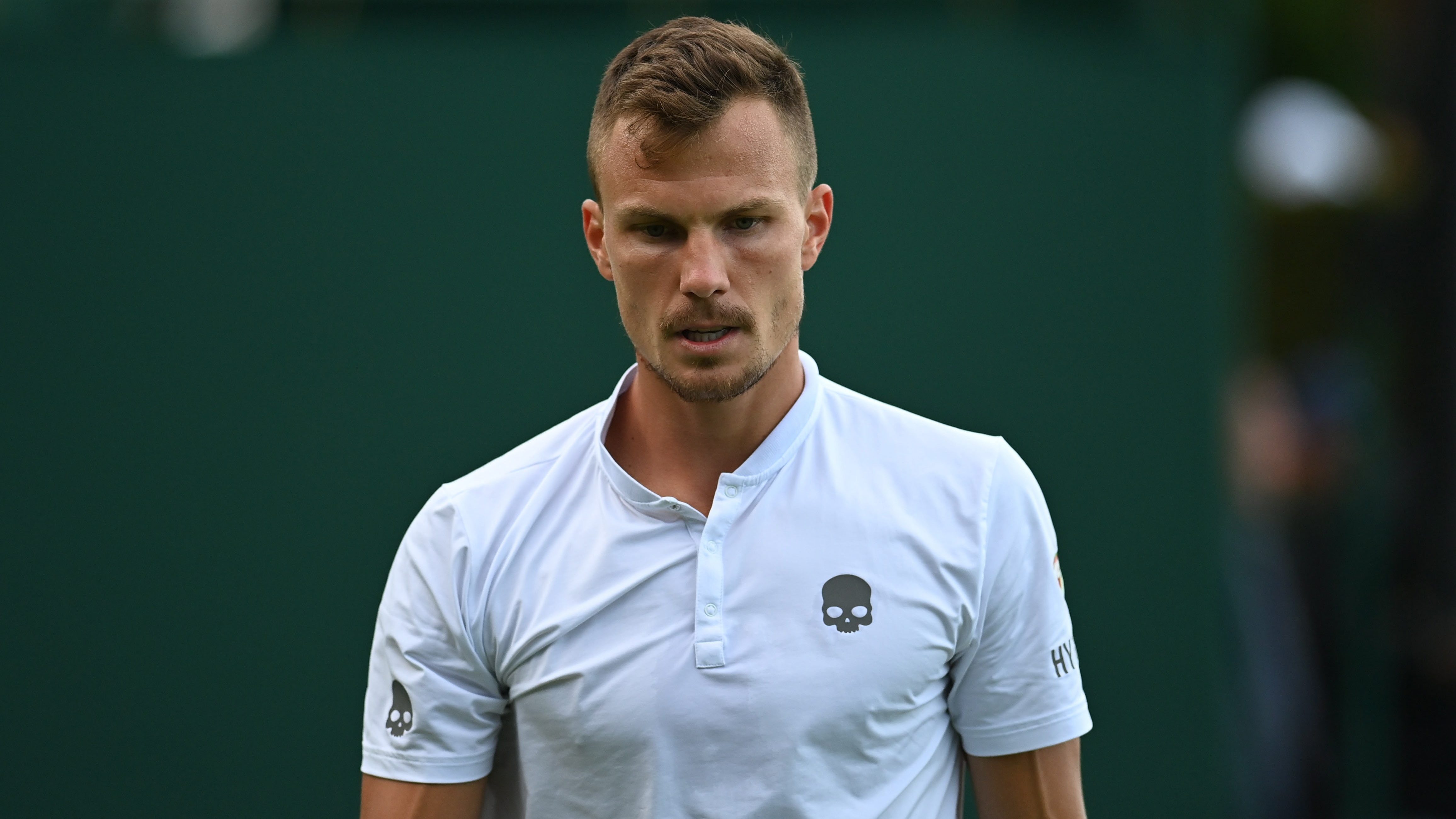 Bondár Annának és Fucsovicsnak is egy meccs jutott a wimbledoni teniszbajnokságon