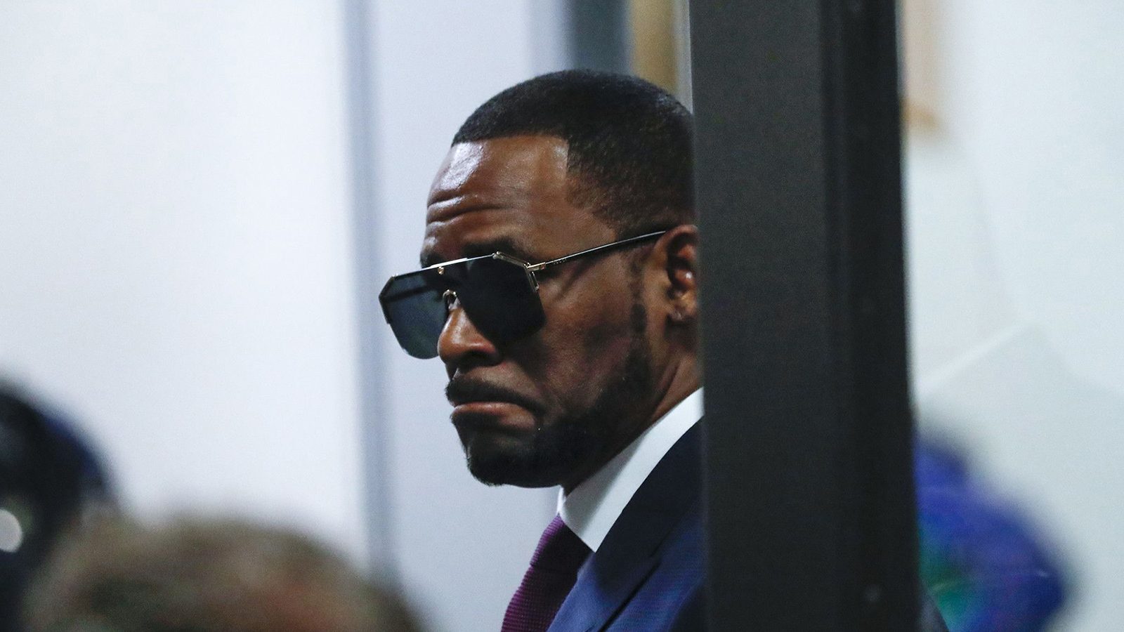 30 évet kapott szexuális bűntettekért R. Kelly