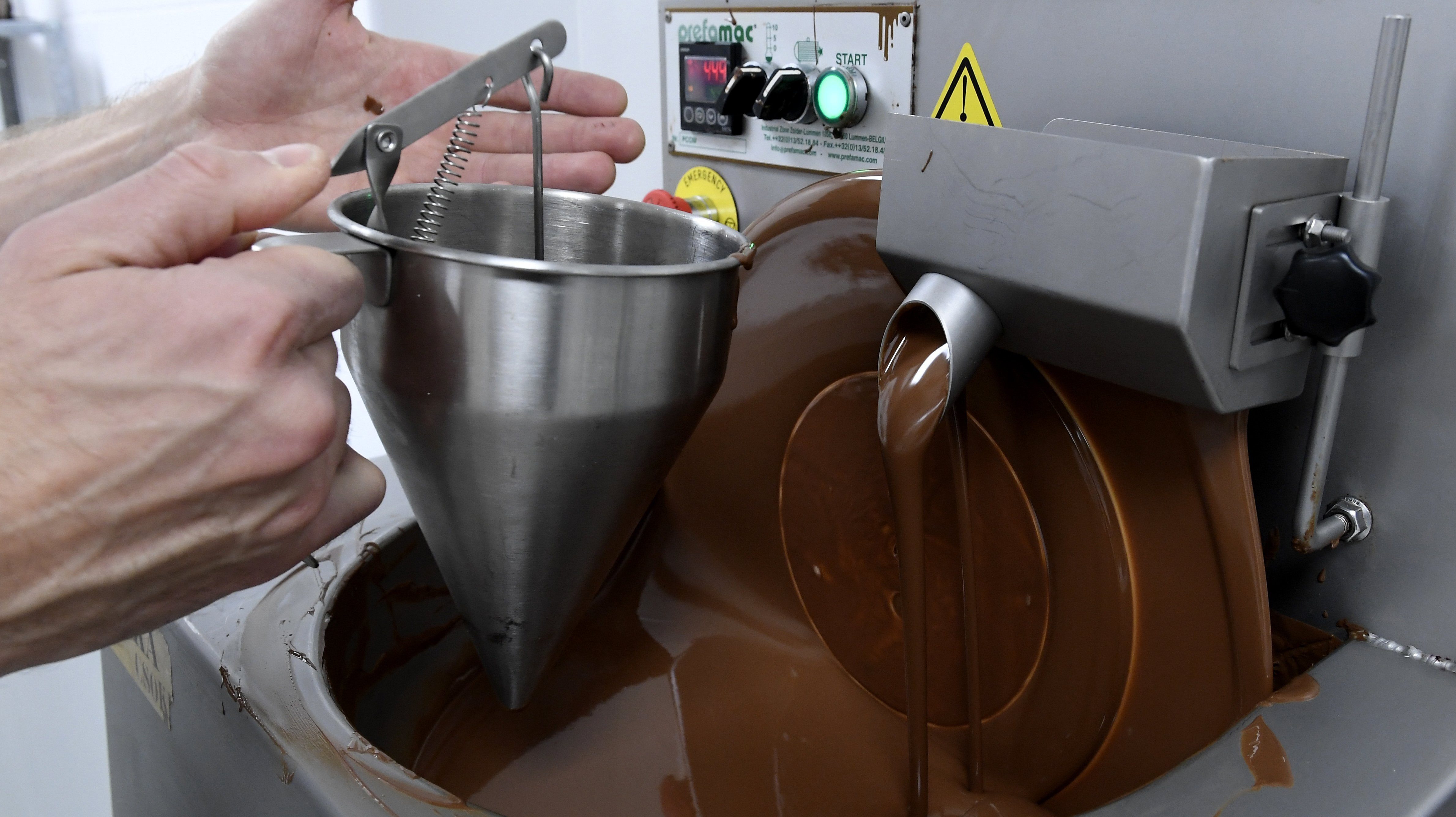 Szalmonellafertőzés: egy újabb belga csokoládégyárban találtak baktériumot
