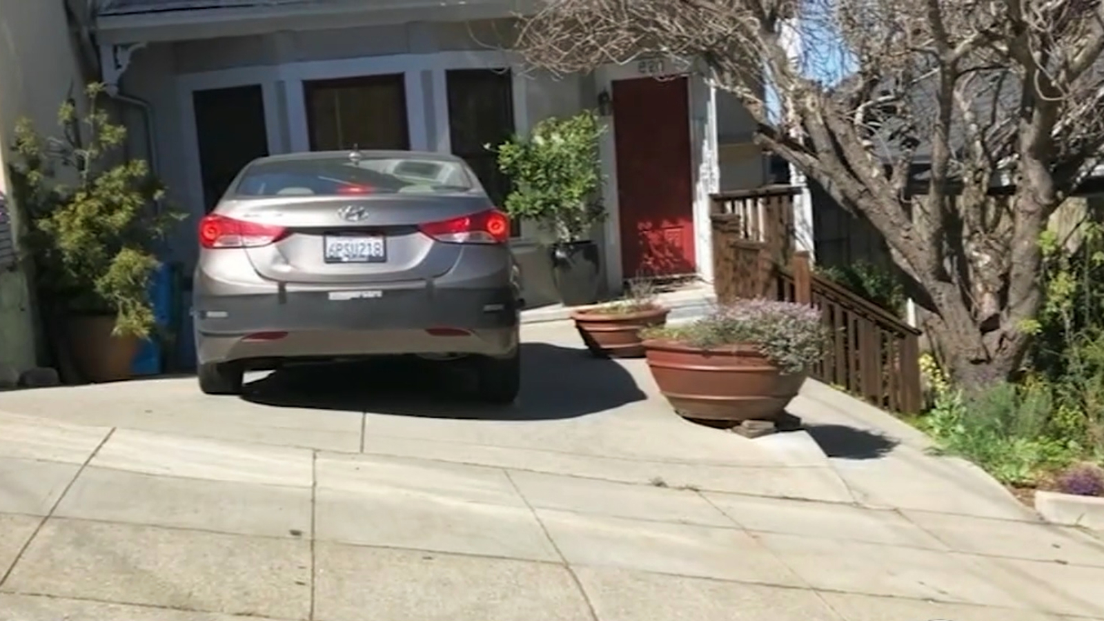 Negyven évig parkolt saját háza előtt egy San Francisco-i házaspár, most durva büntetést kaptak érte