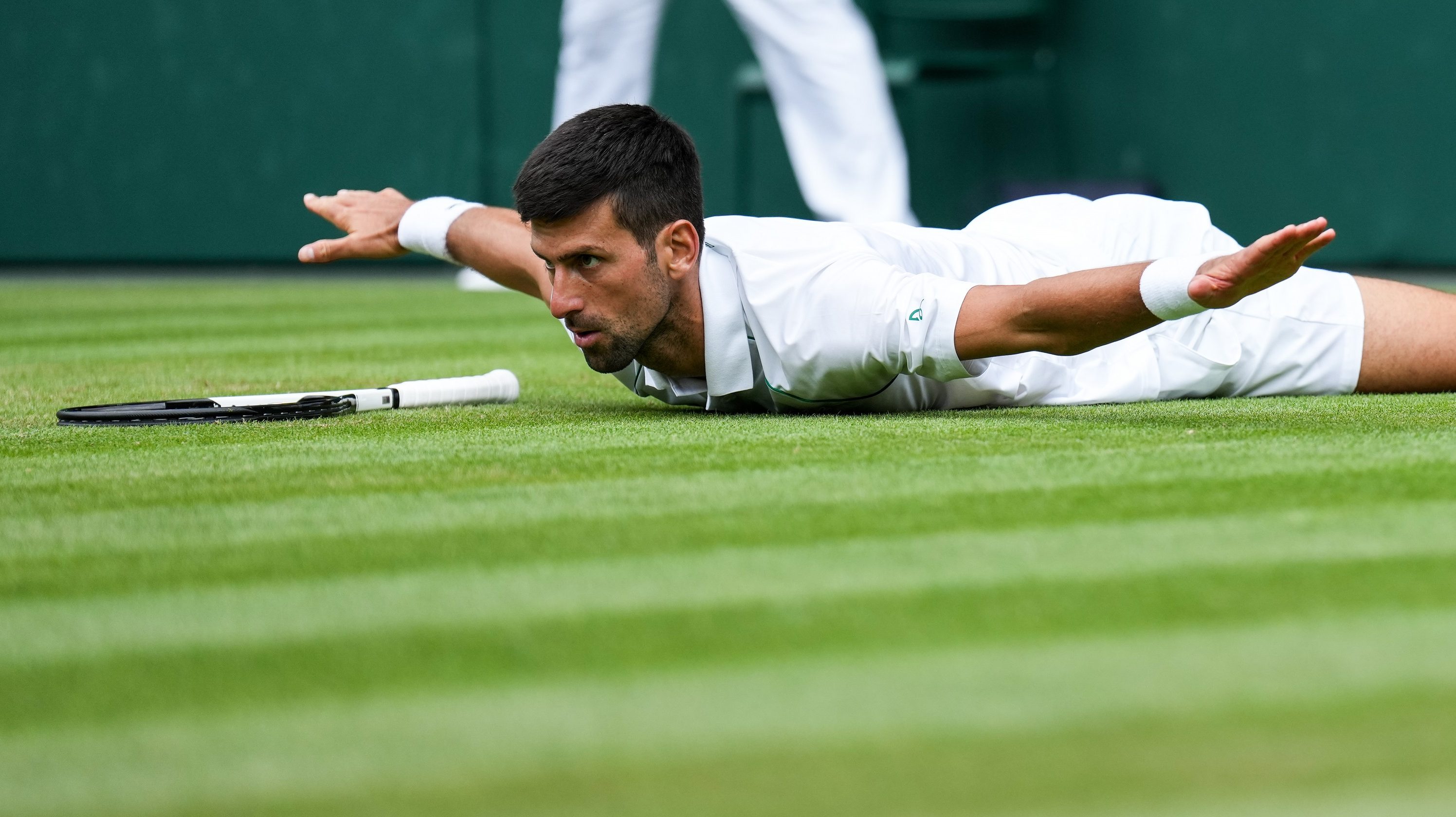 Novak Djokovic kettős szetthátrányból felállva jutott tovább