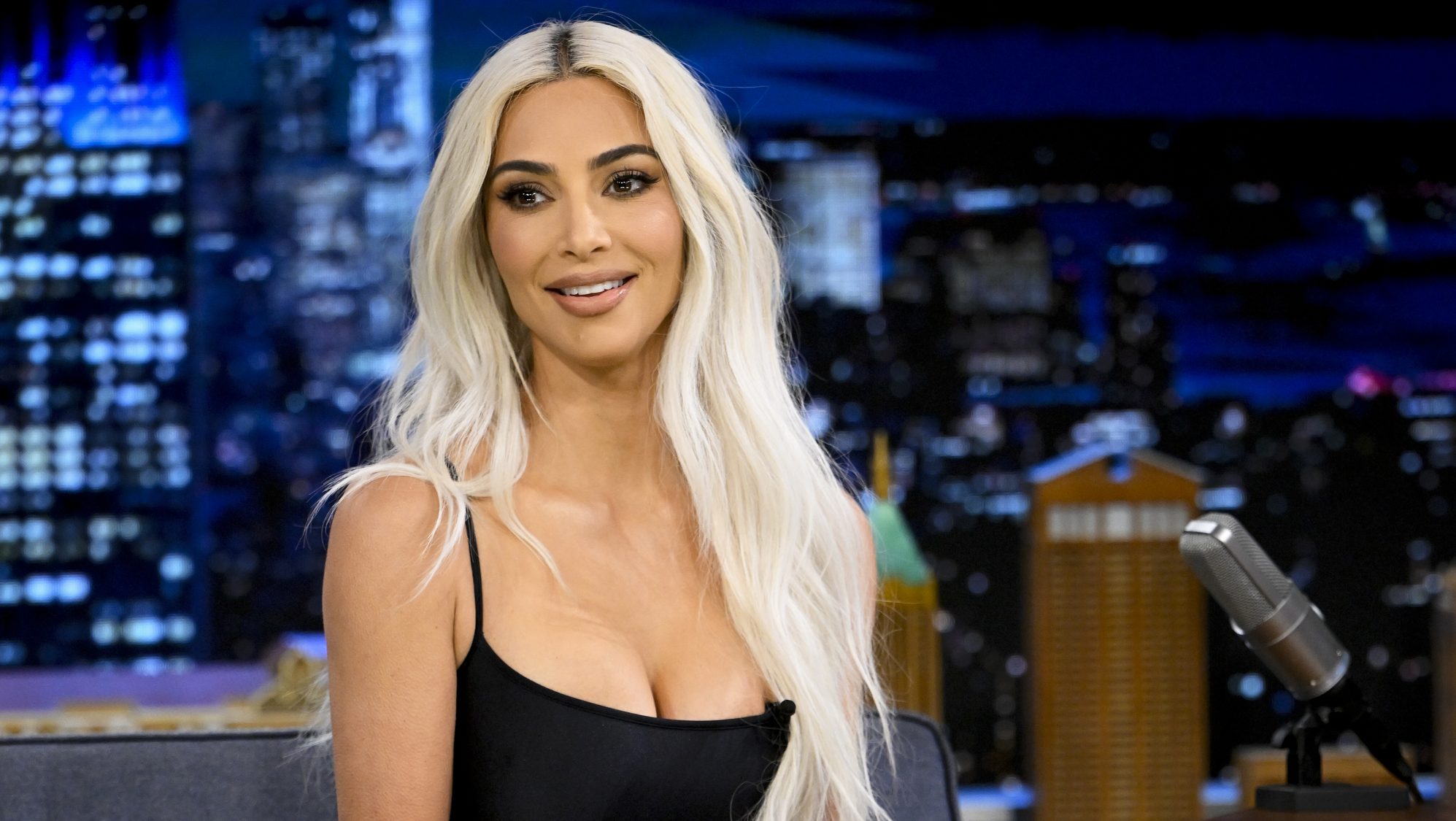 Kim Kardashian gyűlöli, ahogy a kezei kinéznek