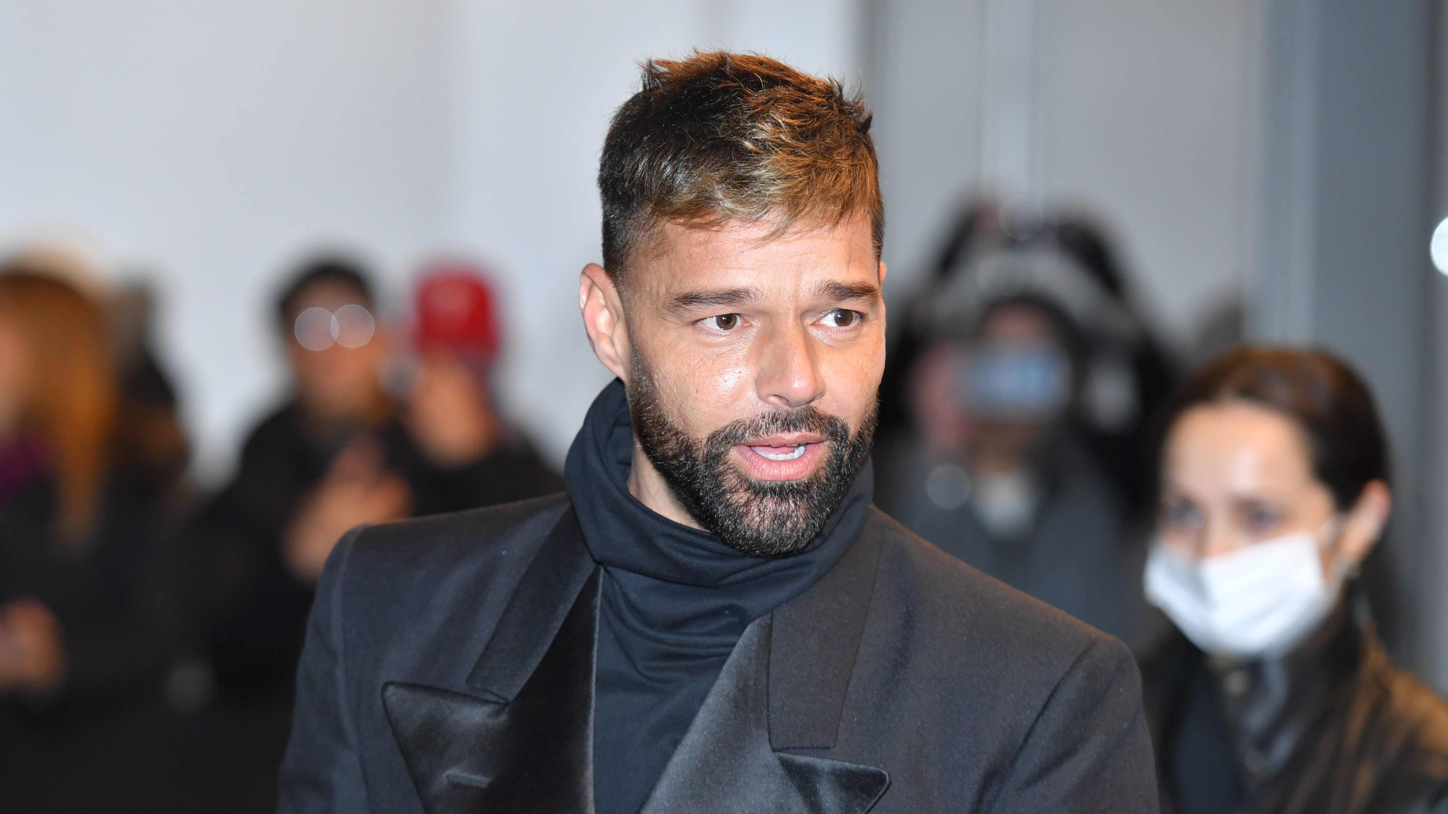 Ricky Martin tagadja, hogy vérfertőző kapcsolata lett volna az unokaöccsével