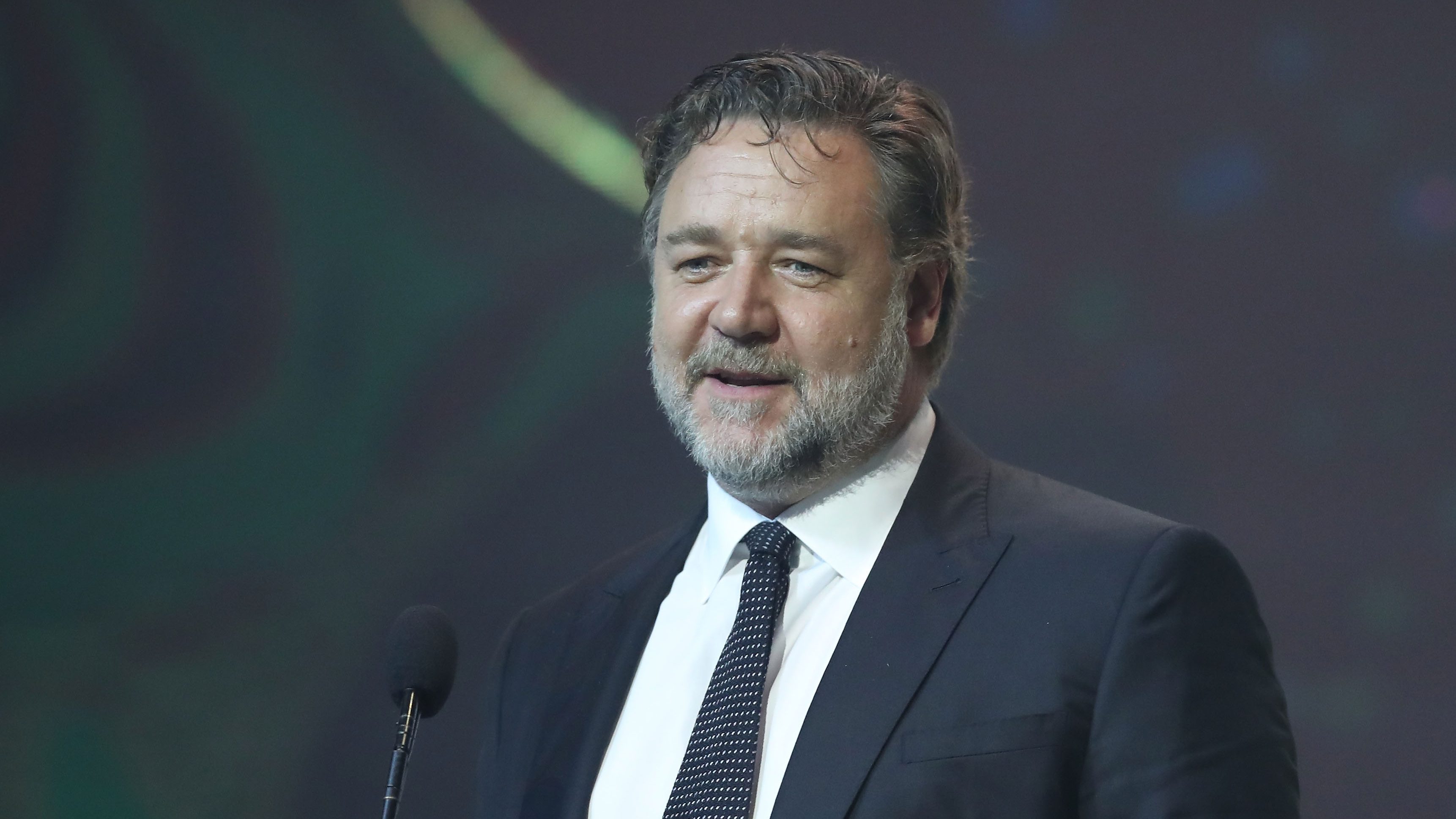 Russell Crowe a római Colosseumnál: Elhoztam a gyerekeket a régi munkahelyemre