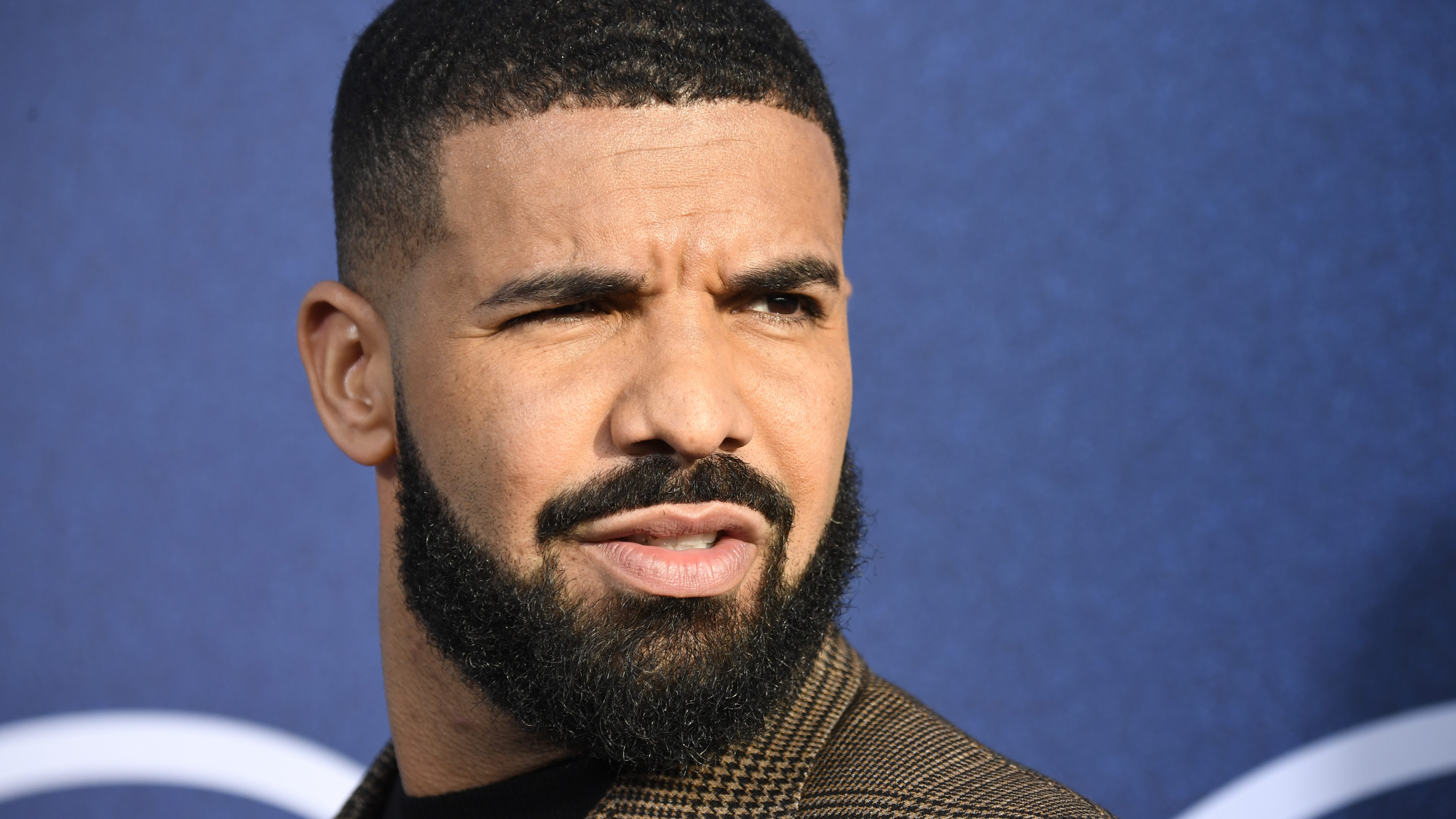 Egy 23 éves férfi betört Drake birtokára, azt állította, hogy a 35 éves rapper az apja