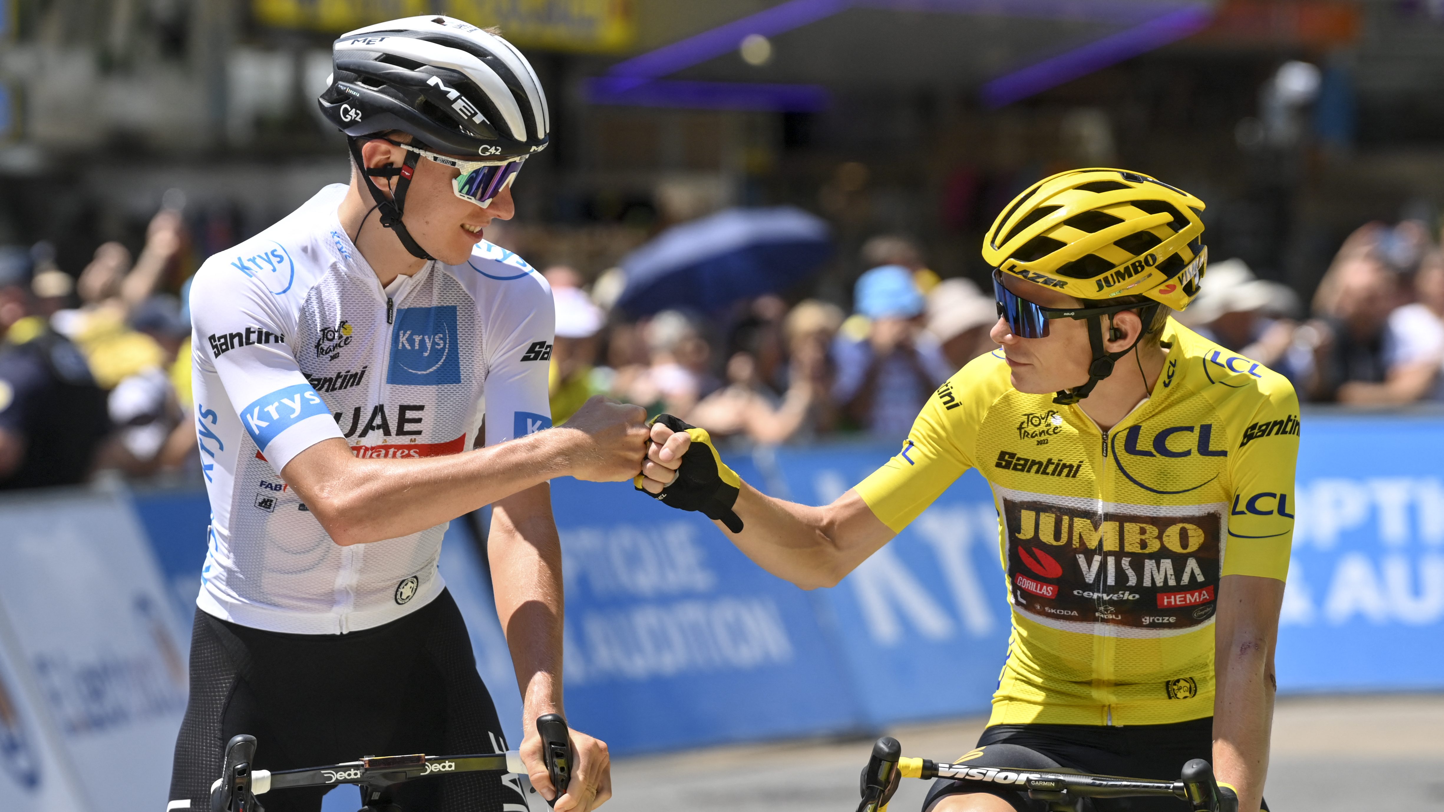 A Tour de France sárga trikósa megvárta, hogy a legnagyobb kihívója beérje a bukása után