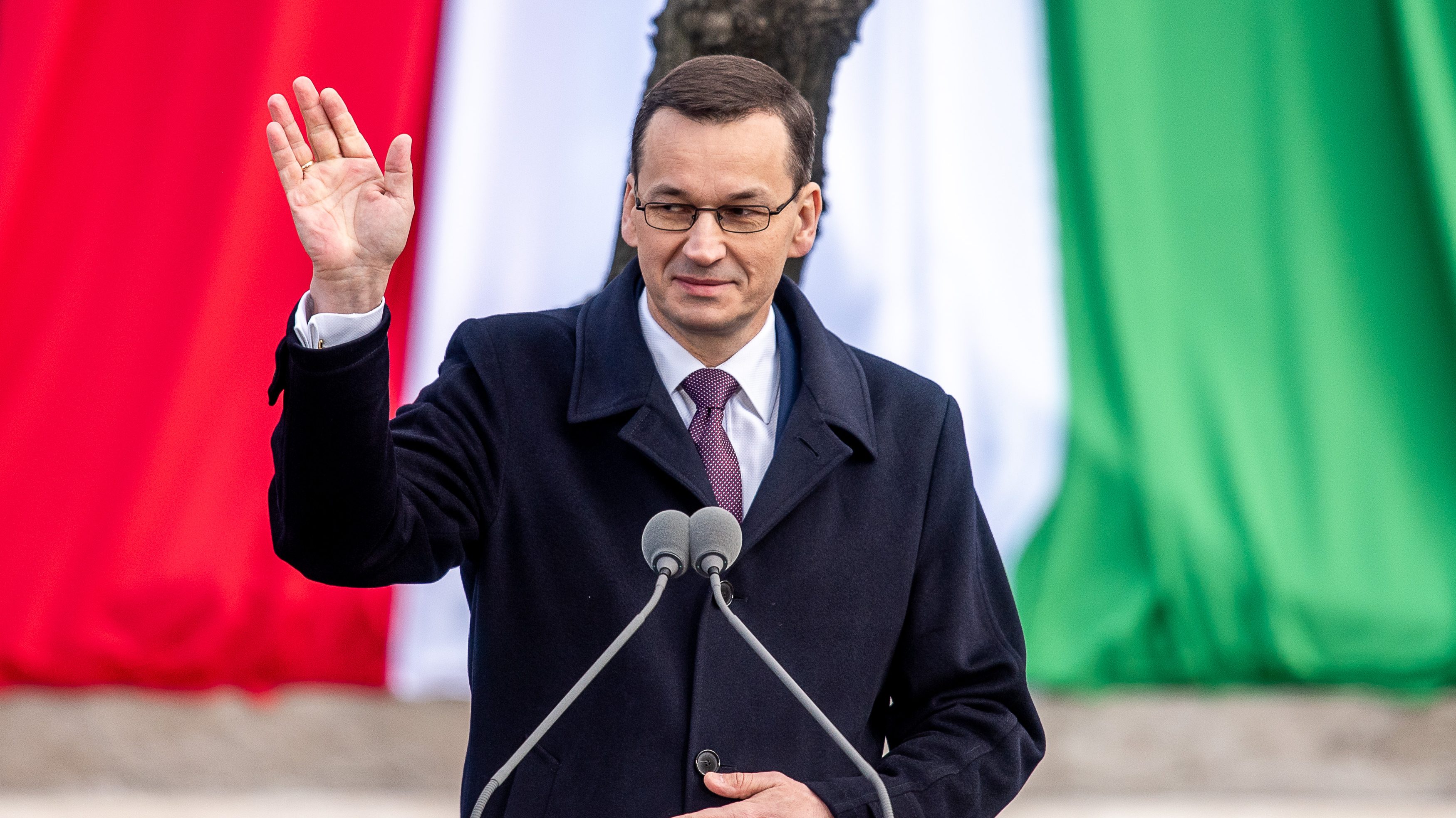 Morawiecki: Valóban elváltak Lengyelország és Magyarország útjai