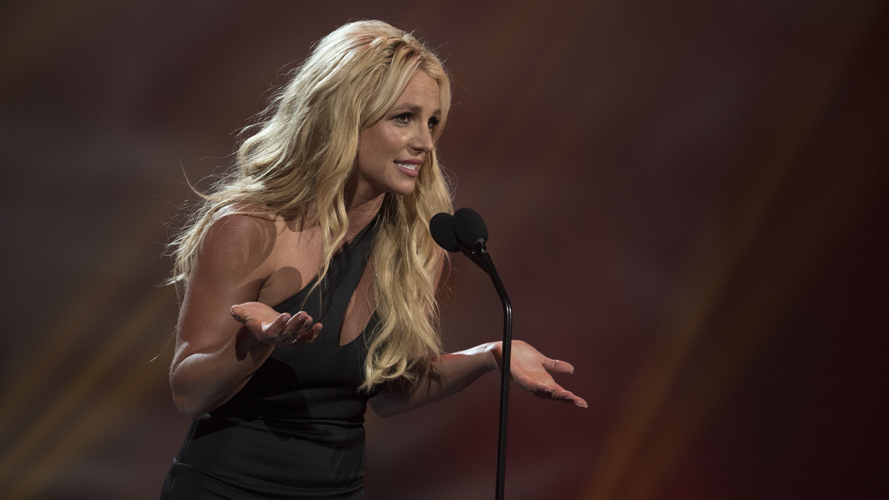 Britney Spears kiakadt, amiért csak katolikusként mehetett volna férjhez egy katolikus templomban