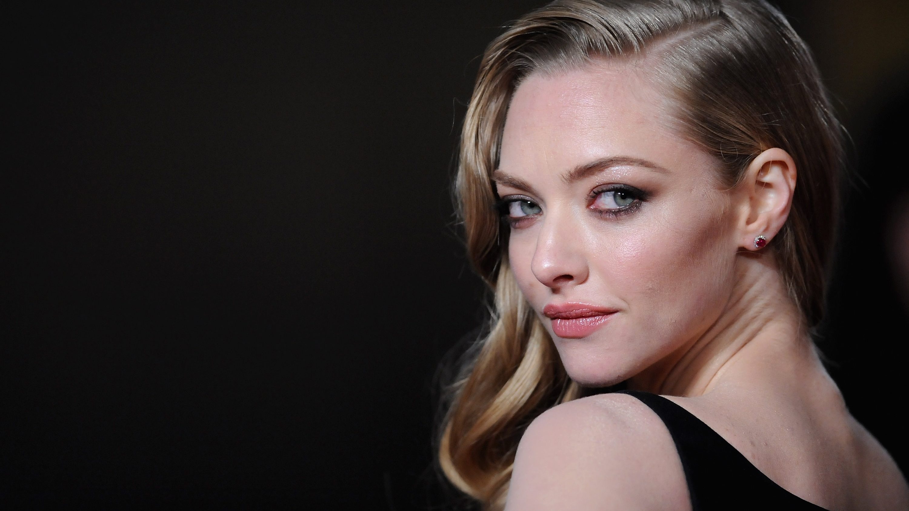 Amanda Seyfried már bánja, hogy 19 évesen bevállalt meztelen jelenetet is