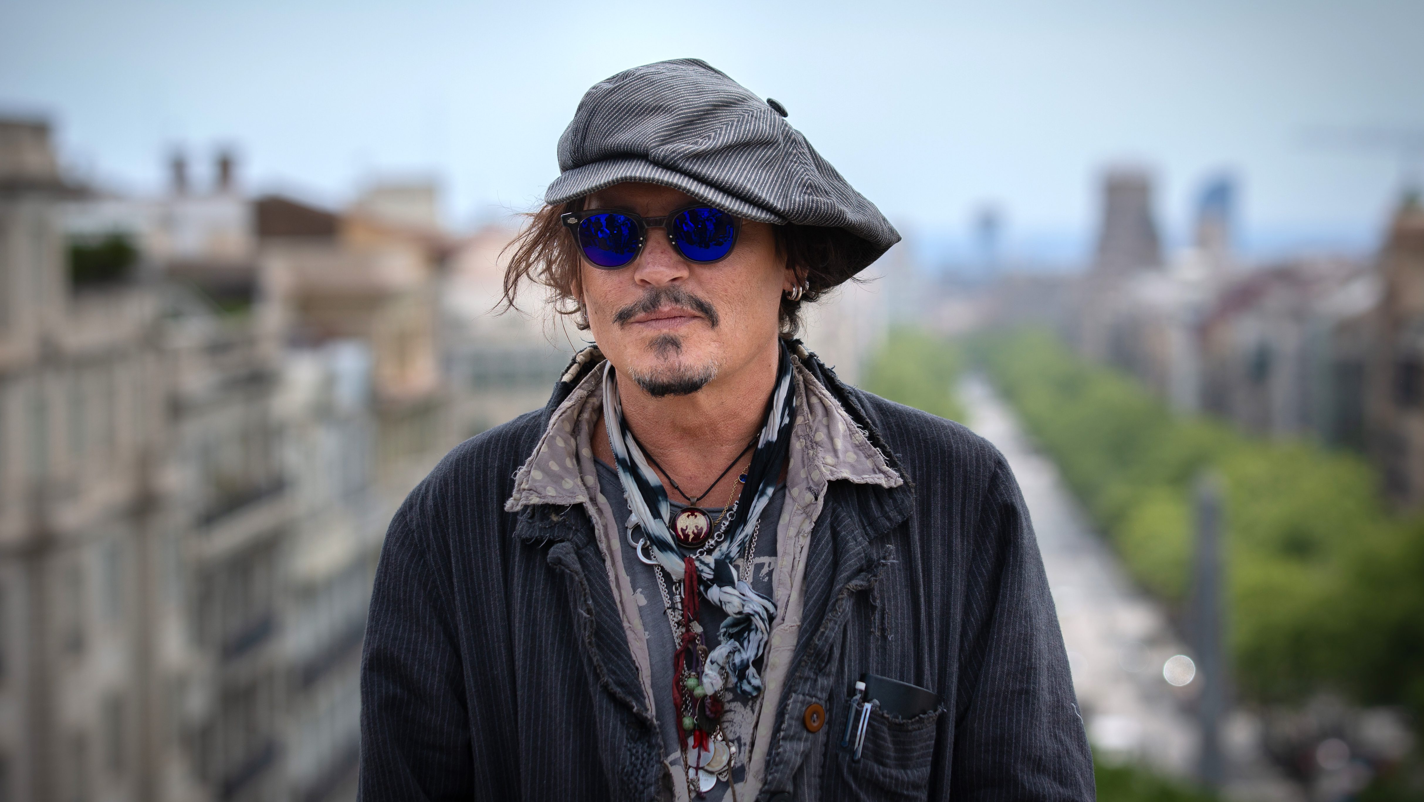 25 év után újra filmet rendez Johnny Depp