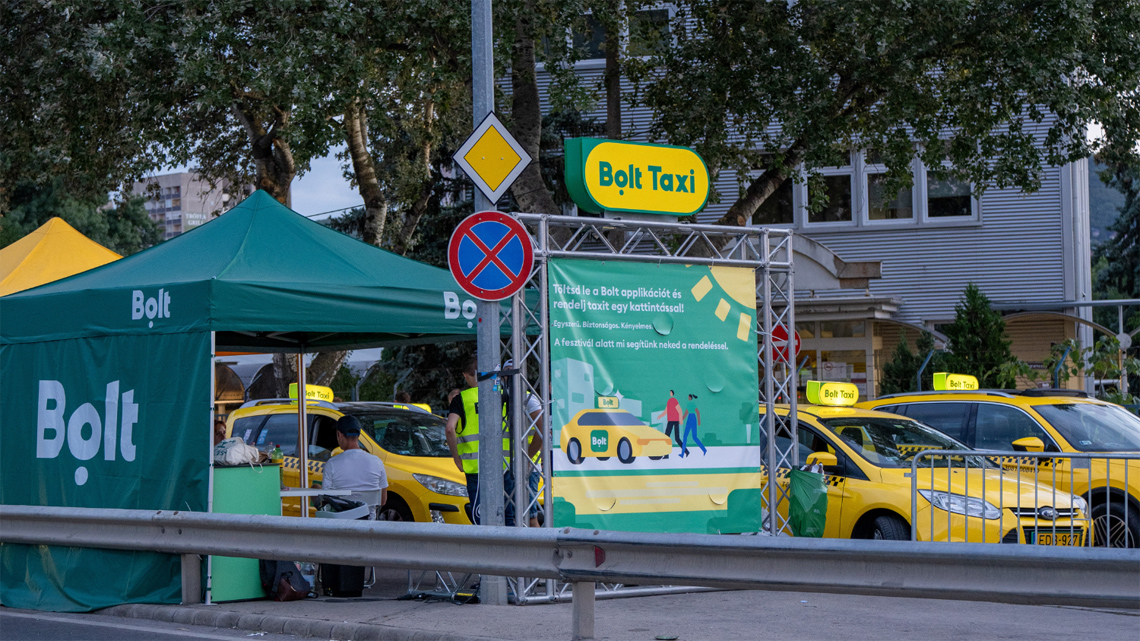 Úton a szabadság felé – így nézett ki a Sziget Fesztivál taxis szemmel