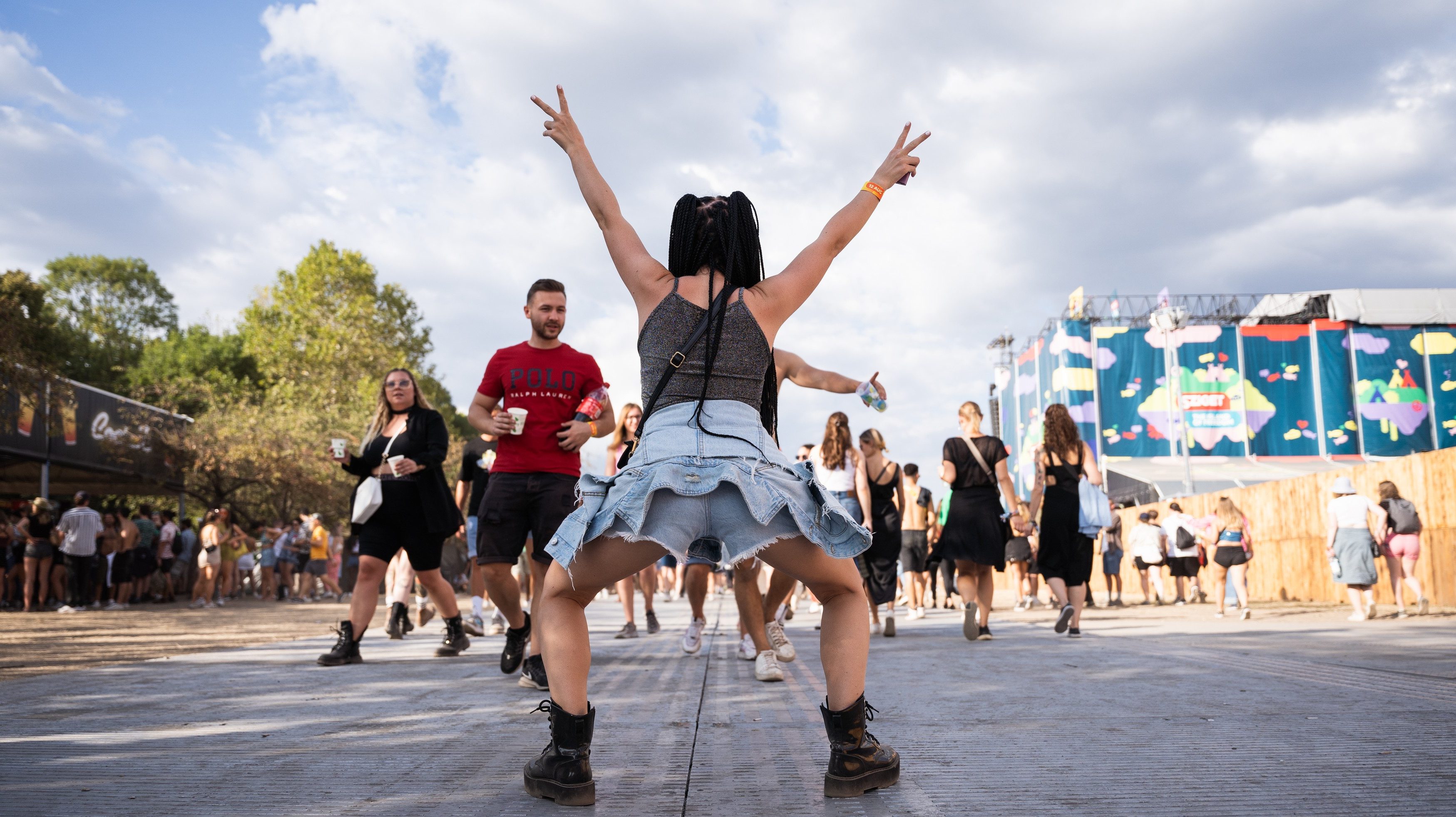 Alig ért véget az idei, már árulják is a jövő évi Sziget-jegyeket