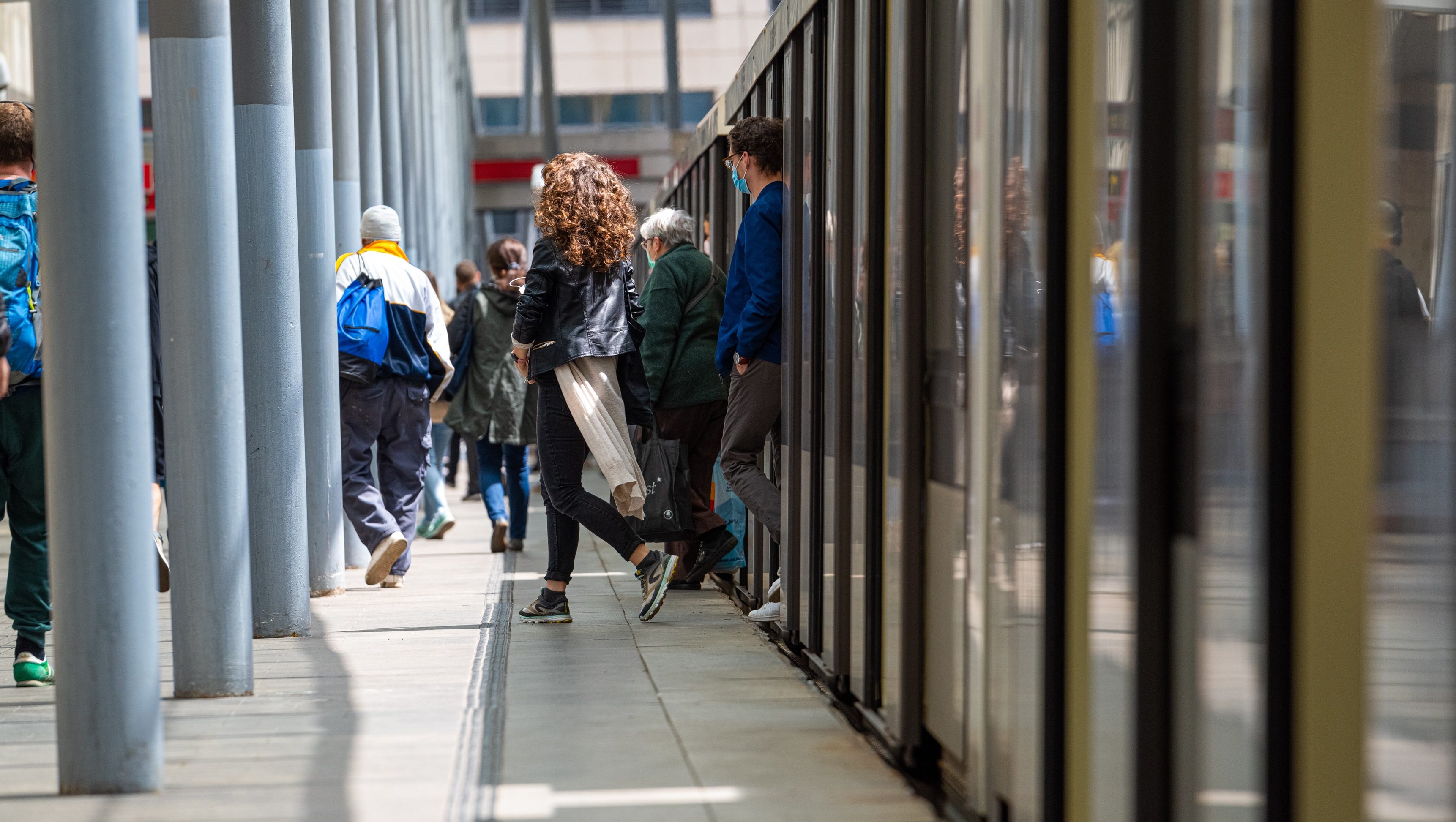 Az M2-es metróvonalon razziázott a rendőrség