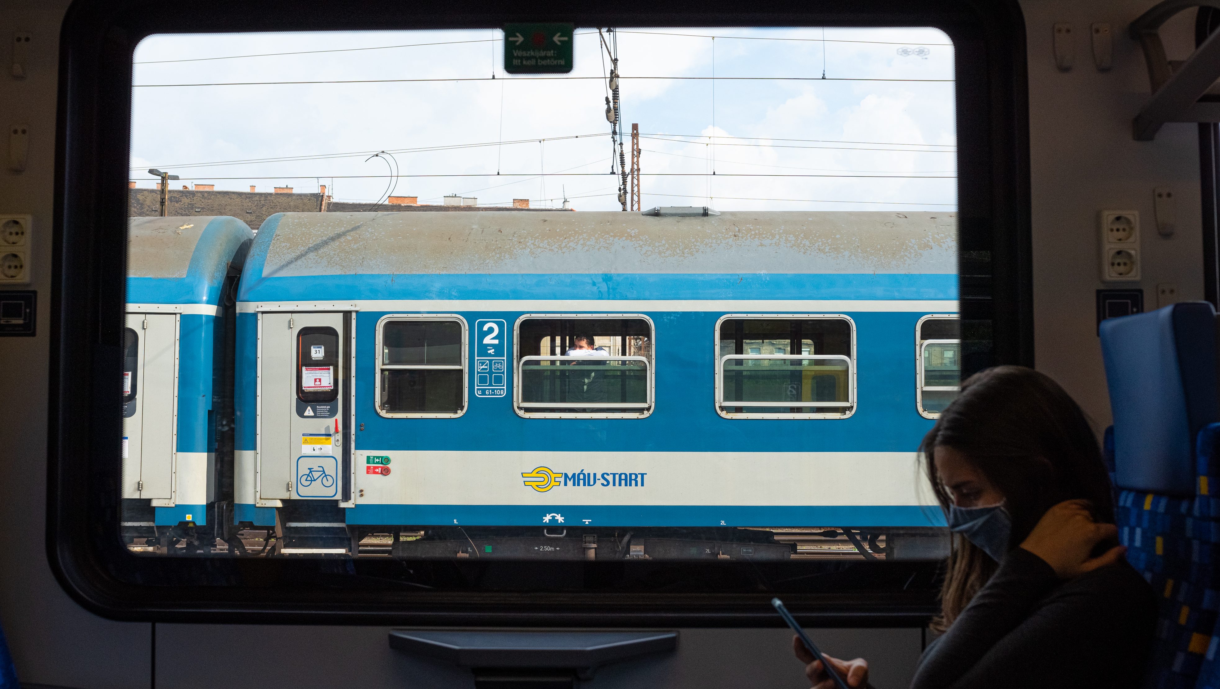 Nem lesz tűzijáték, így nem közlekednek az éjszakai többletvonatok, hévek és mentesítőbuszok