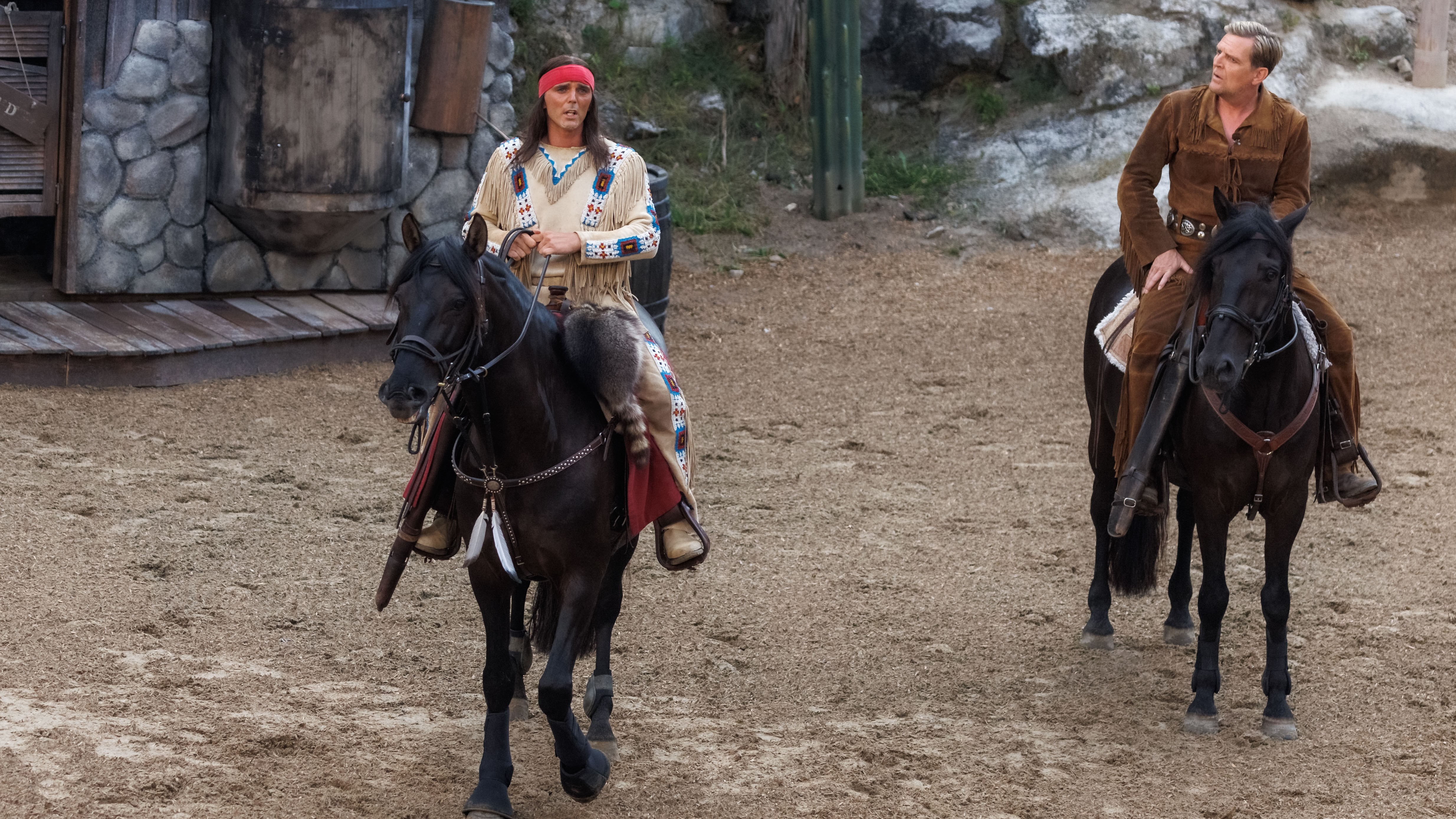 Rasszizmussal vádolnak több Winnetou-regényt, kettőt visszavontak belőlük