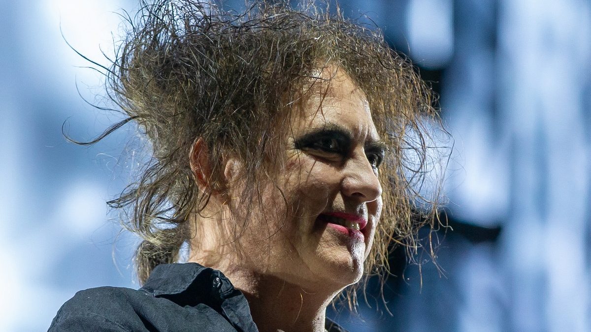 Robert Smith egy évtizeddel ezelőtt majdnem eltalálta Erzsébet királynő halála napját