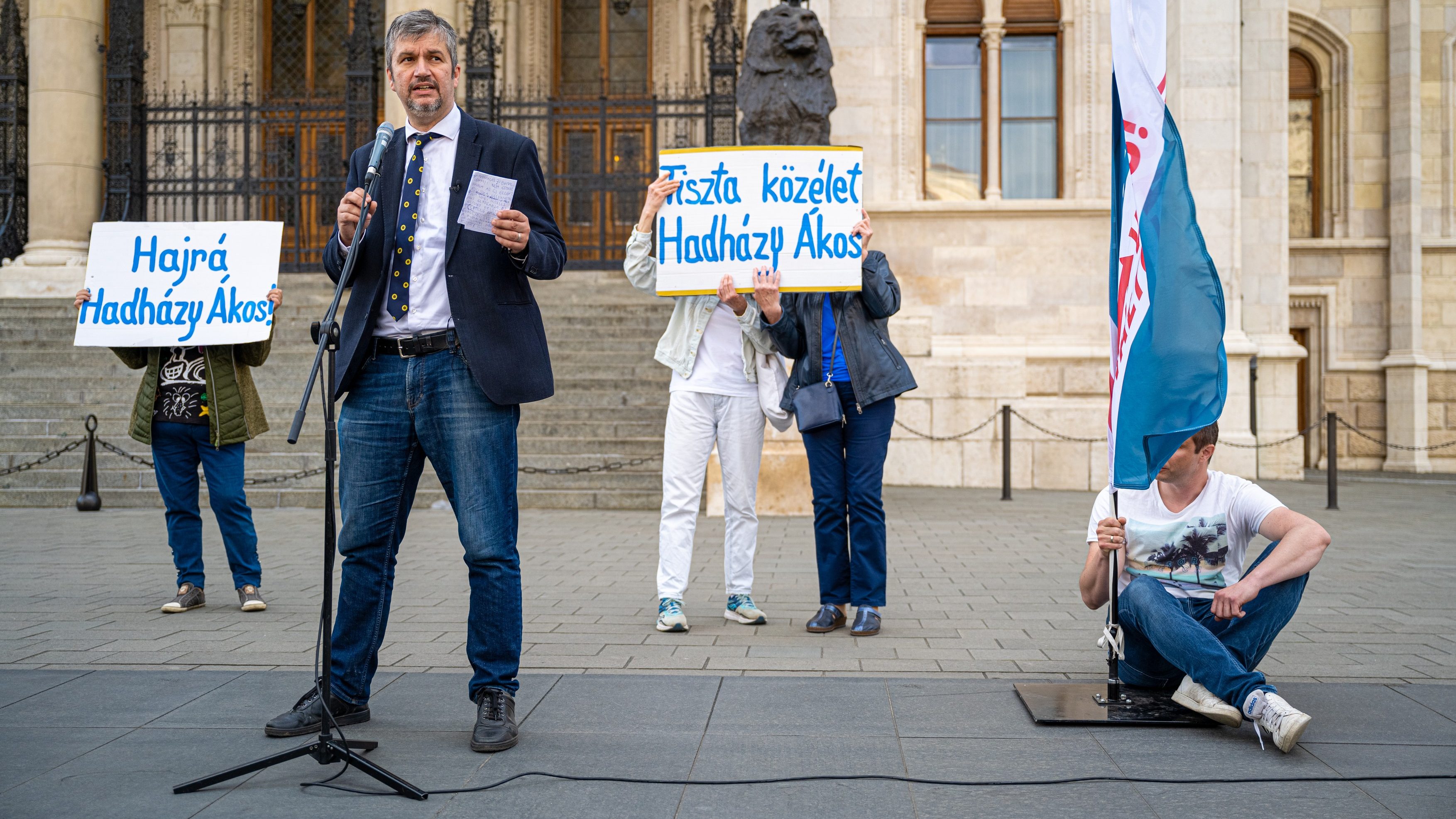 Egy újabb lex Hadházy elfogadására készülnek a kormánypártok