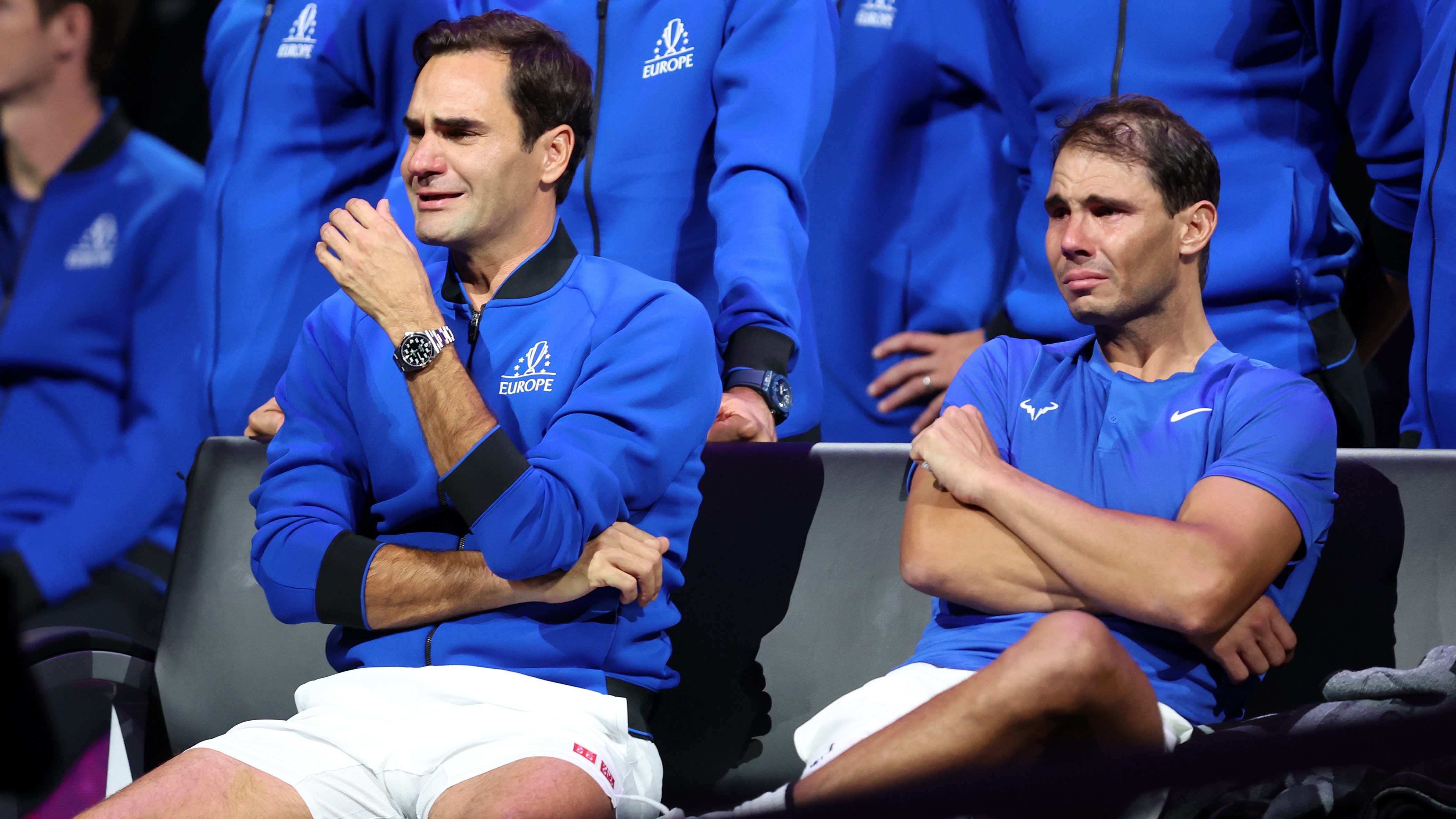 Utánozhatatlan ütéssel búcsúzott Roger Federer élete utolsó meccsén, majd Rafael Nadallal együtt zokogott