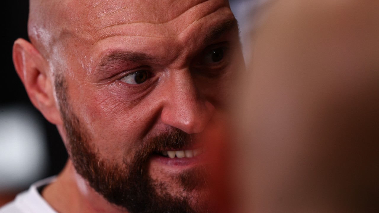 „Idióta, gyáva, szarházi” – Tyson Fury nem bokszol Joshuával