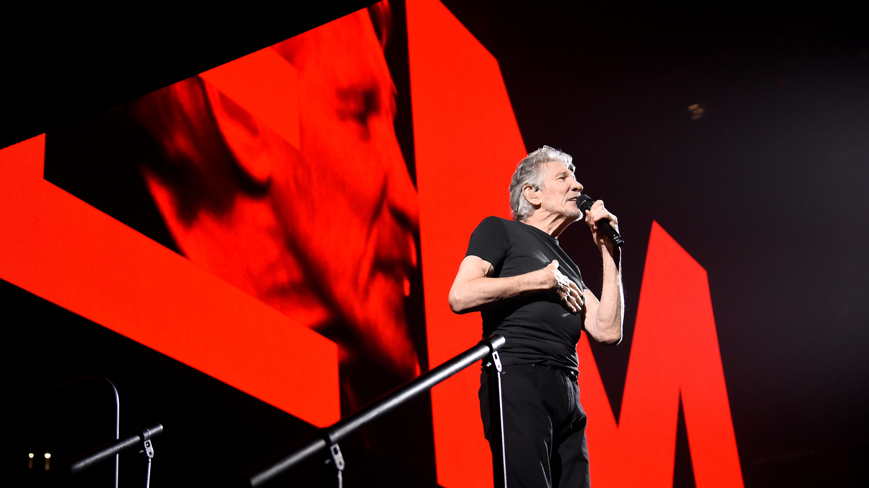 Roger Waters: ha Putyinék egész Európát le akarják rohanni, akkor b*szódjanak meg