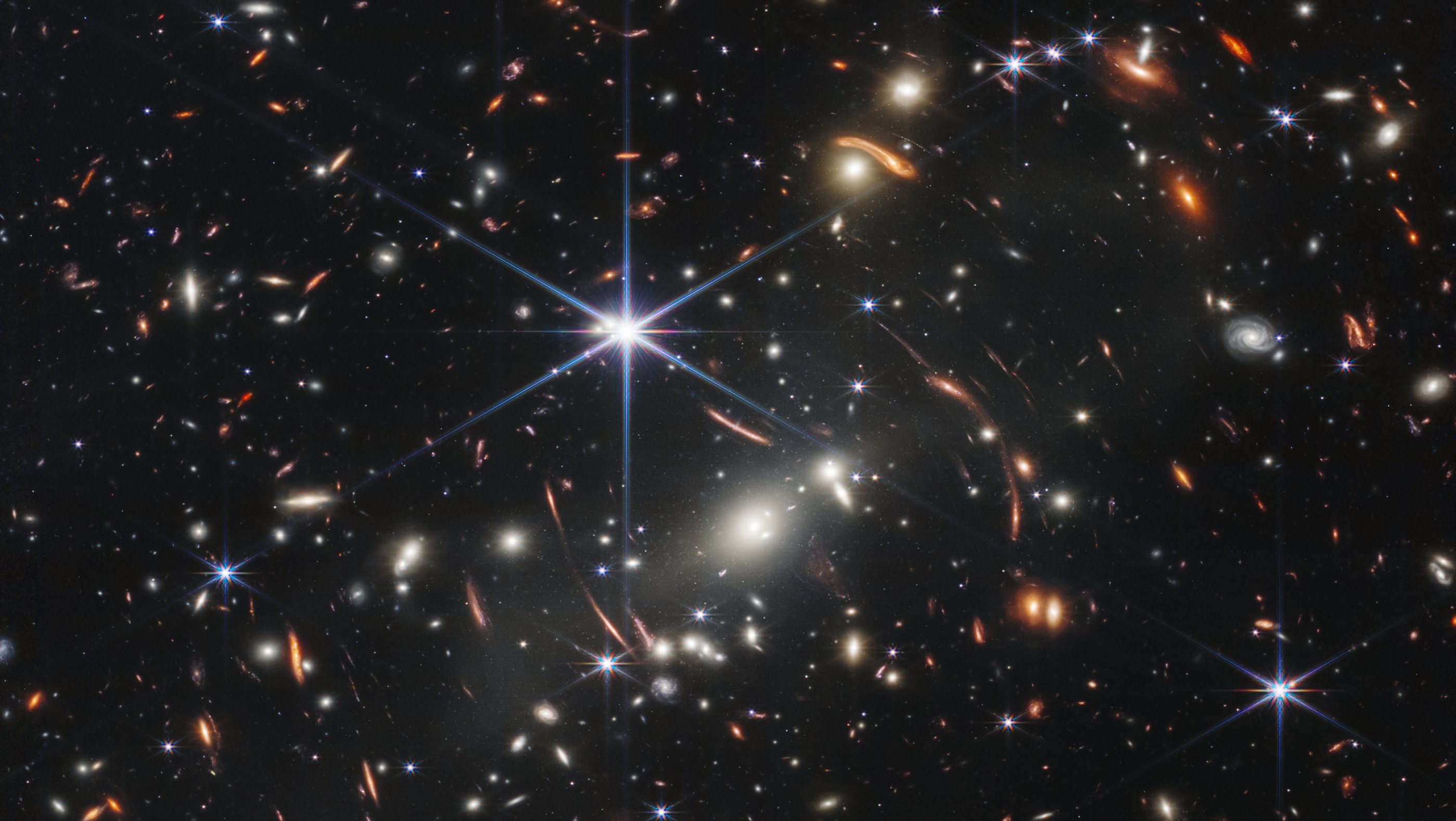 Kozmikus csillagszórót fotózott a James Webb űrtávcső