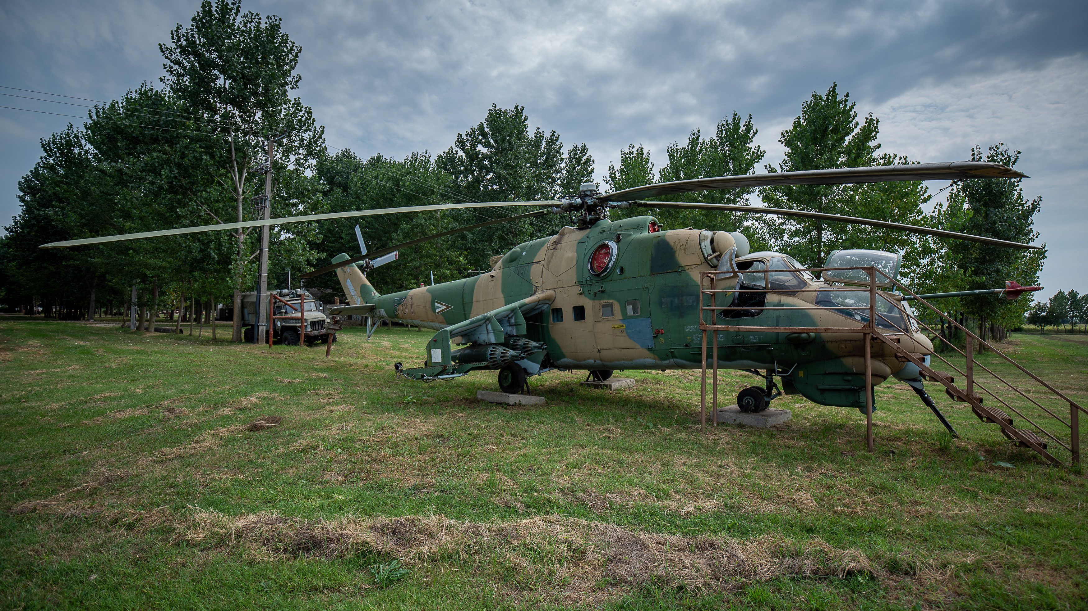 Ne ijedjen meg hétfőn, ha fülsiketítő helikopterzajt észlel