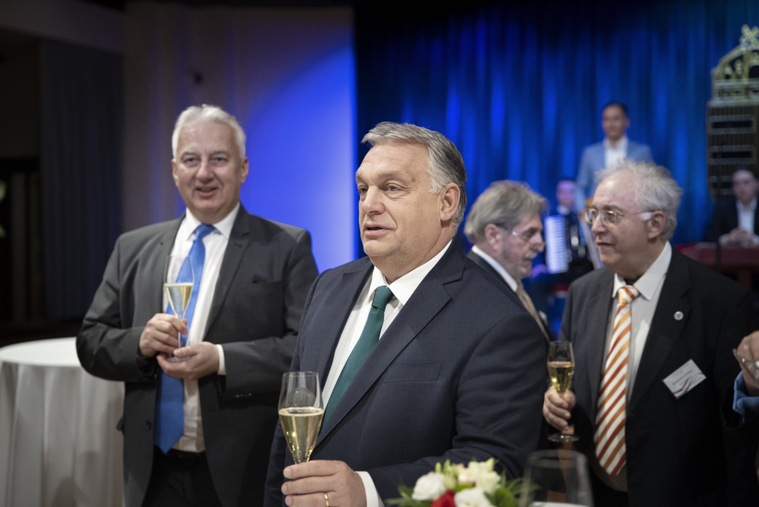Orbán: lépésről lépésre csúszunk bele a háborúba, még nem lőnek ránk, de már nagyon közel vagyunk ahhoz, hogy tényleges hadviselő féllé váljunk