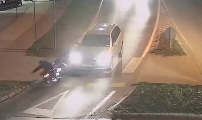 A zebrán sodorta el a fiatal biciklist a győri autós, majd továbbhajtott, mintha semmi nem történt volna – videó
