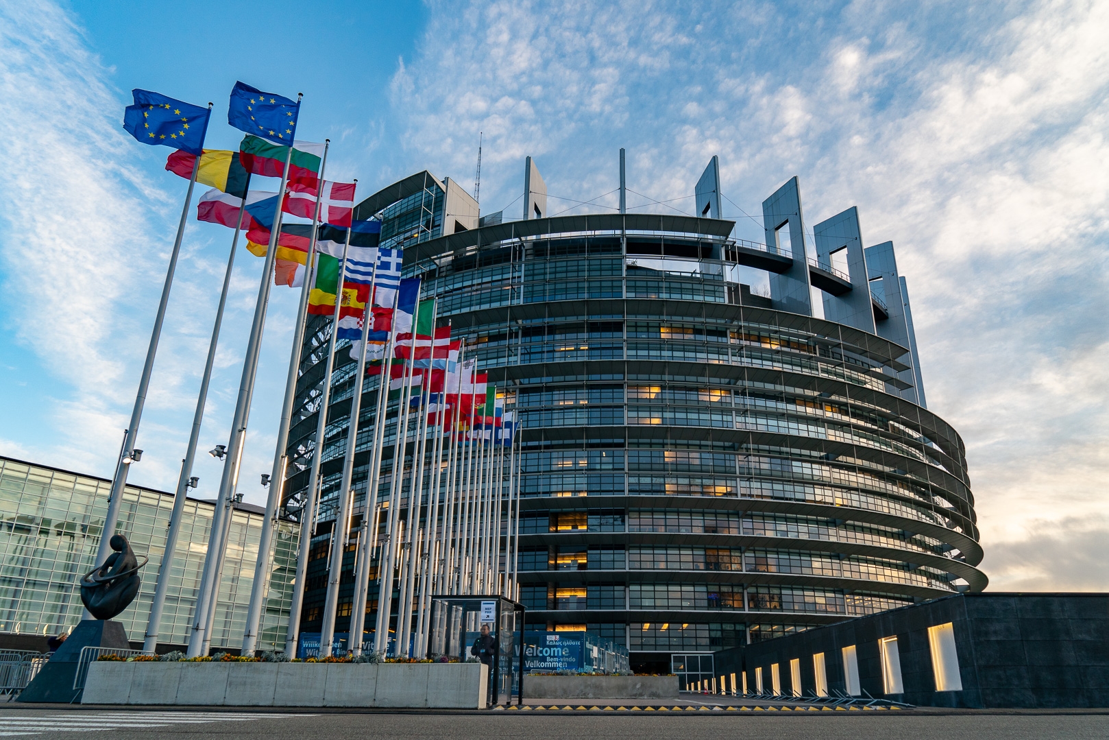 Megszavazta az Európai Parlament, hogy ne adjanak uniós pénzt Magyarországnak