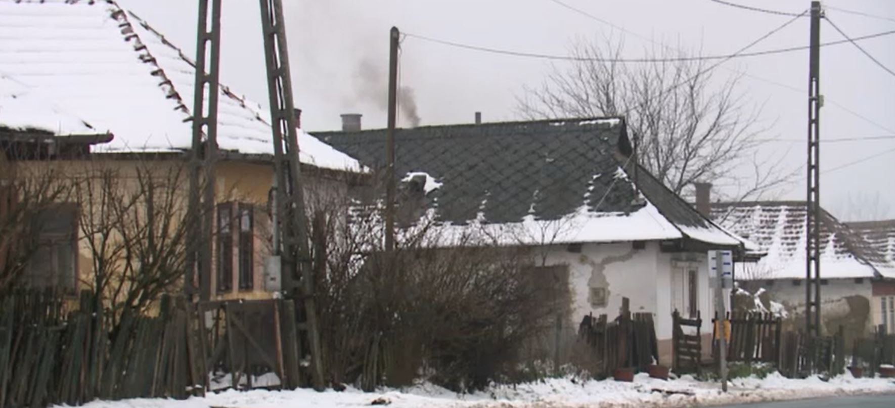 Egymást segítik egy borsodi falu lakói, hogy átvészeljék a telet