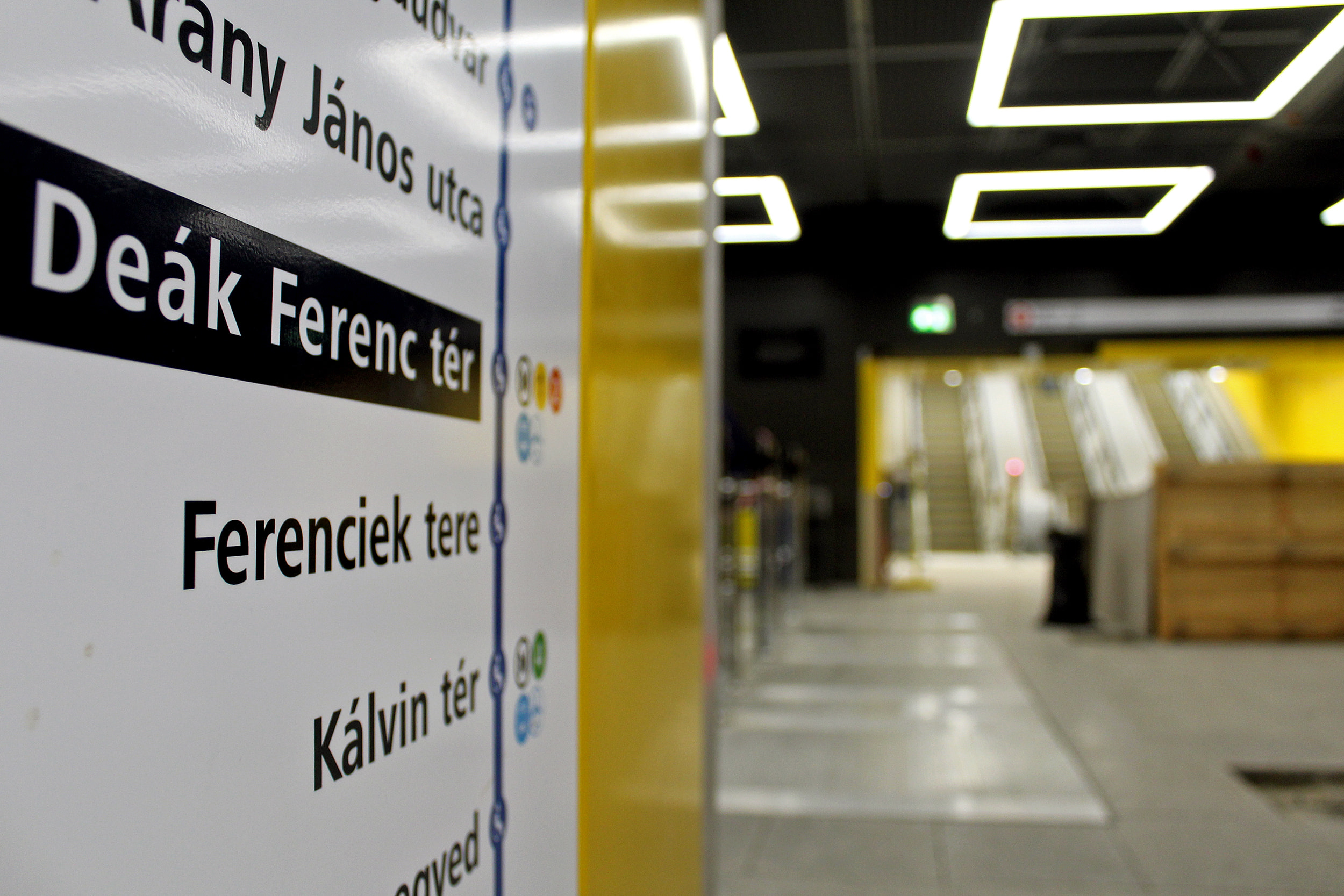Január közepétől már a Deák téren és a Ferenciek terén is megáll a 3-as metró