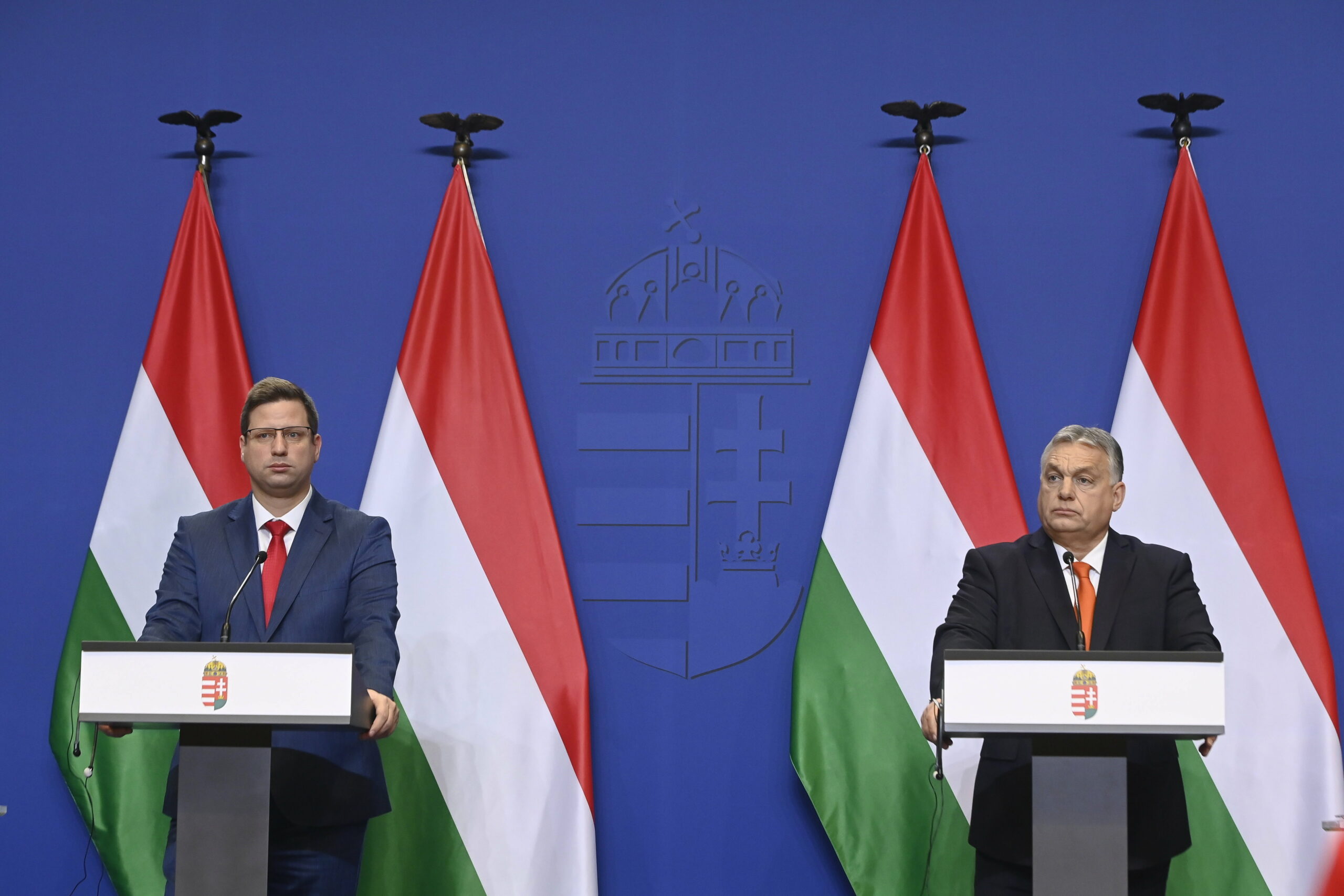 „Egy hatalommániás és hazug miniszterelnök szánalmas év végi vergődése” – így reagált az ellenzék Orbán sajtótájékoztatójára