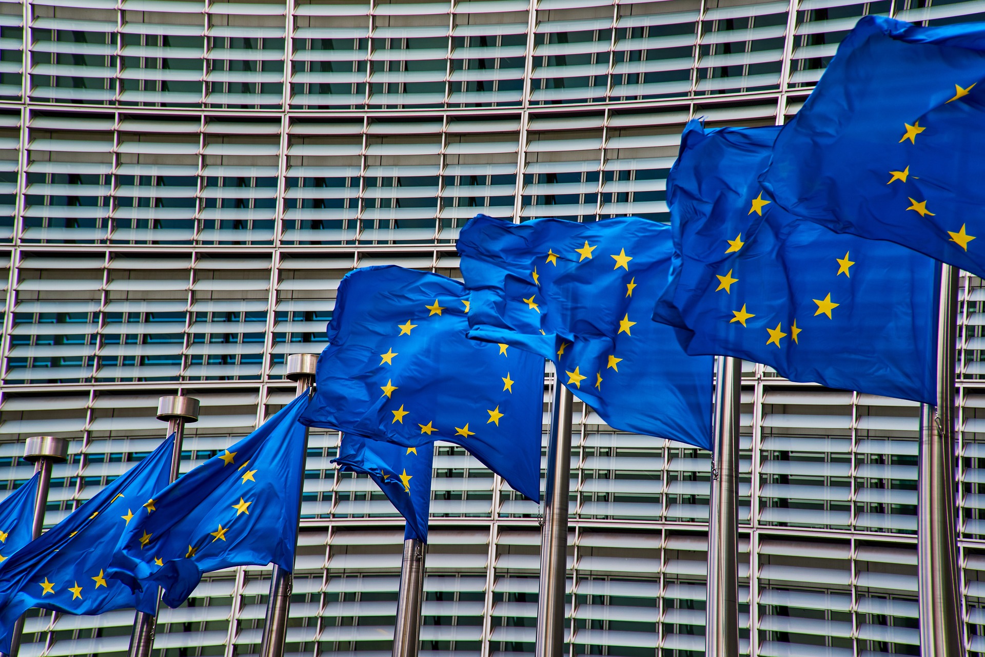 Elfogadta a partnerségi megállapodást az Európai Bizottság, de a kifizetést szigorú feltételekhez kötik