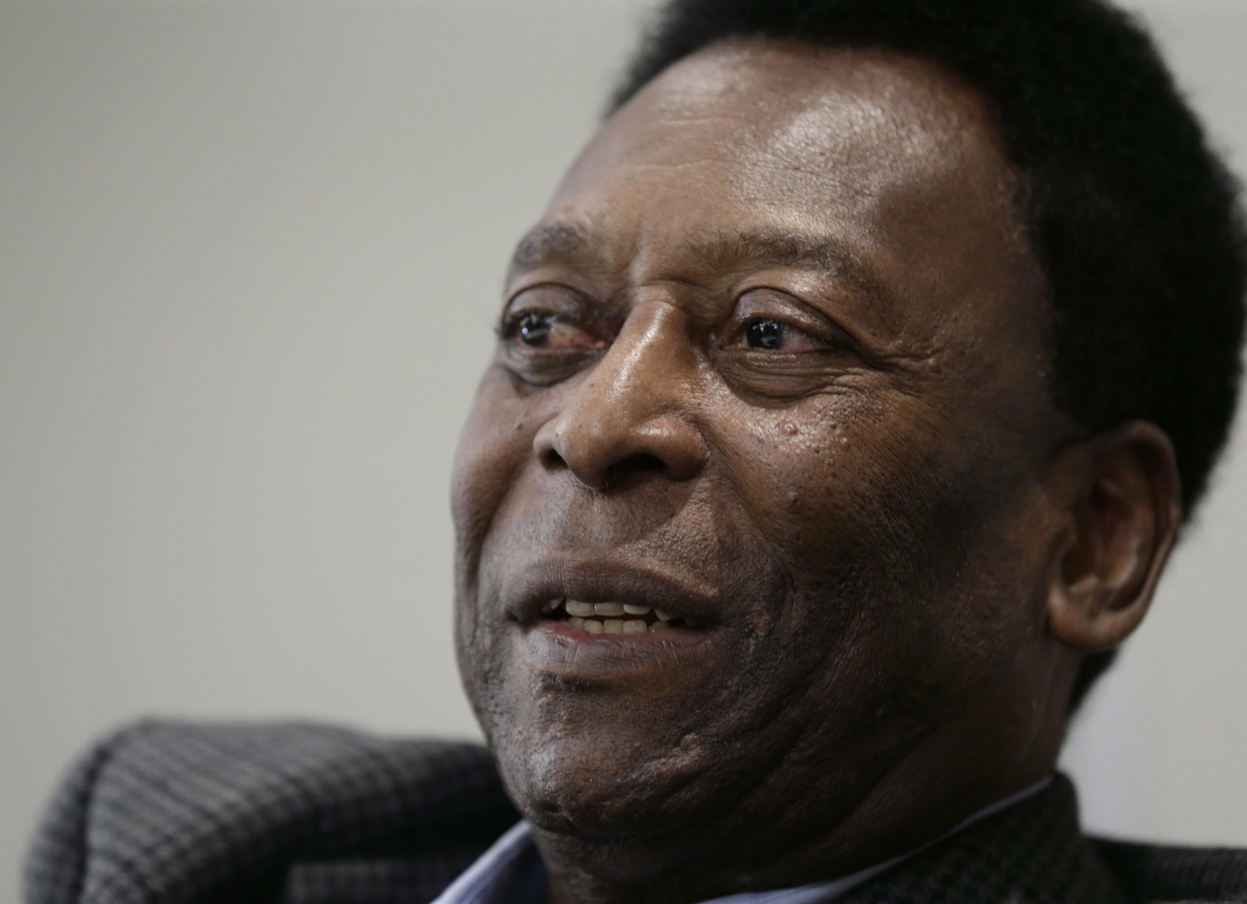 „Pelé előtt a 10-es csak egy szám volt” – megható sorokkal búcsúzik Pelétől a futballvilág