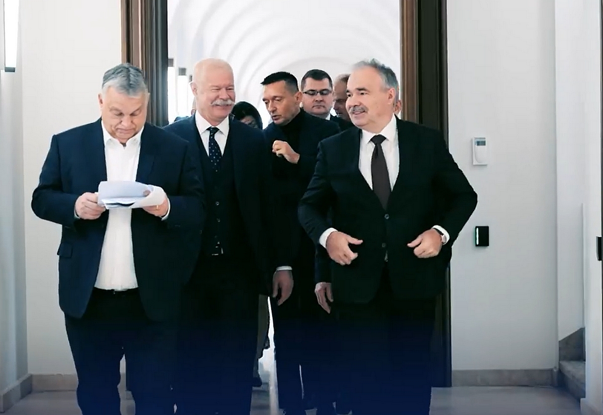 Orbán filmelőzetesnek is beillő videót posztolt a szerdai kormányülésről