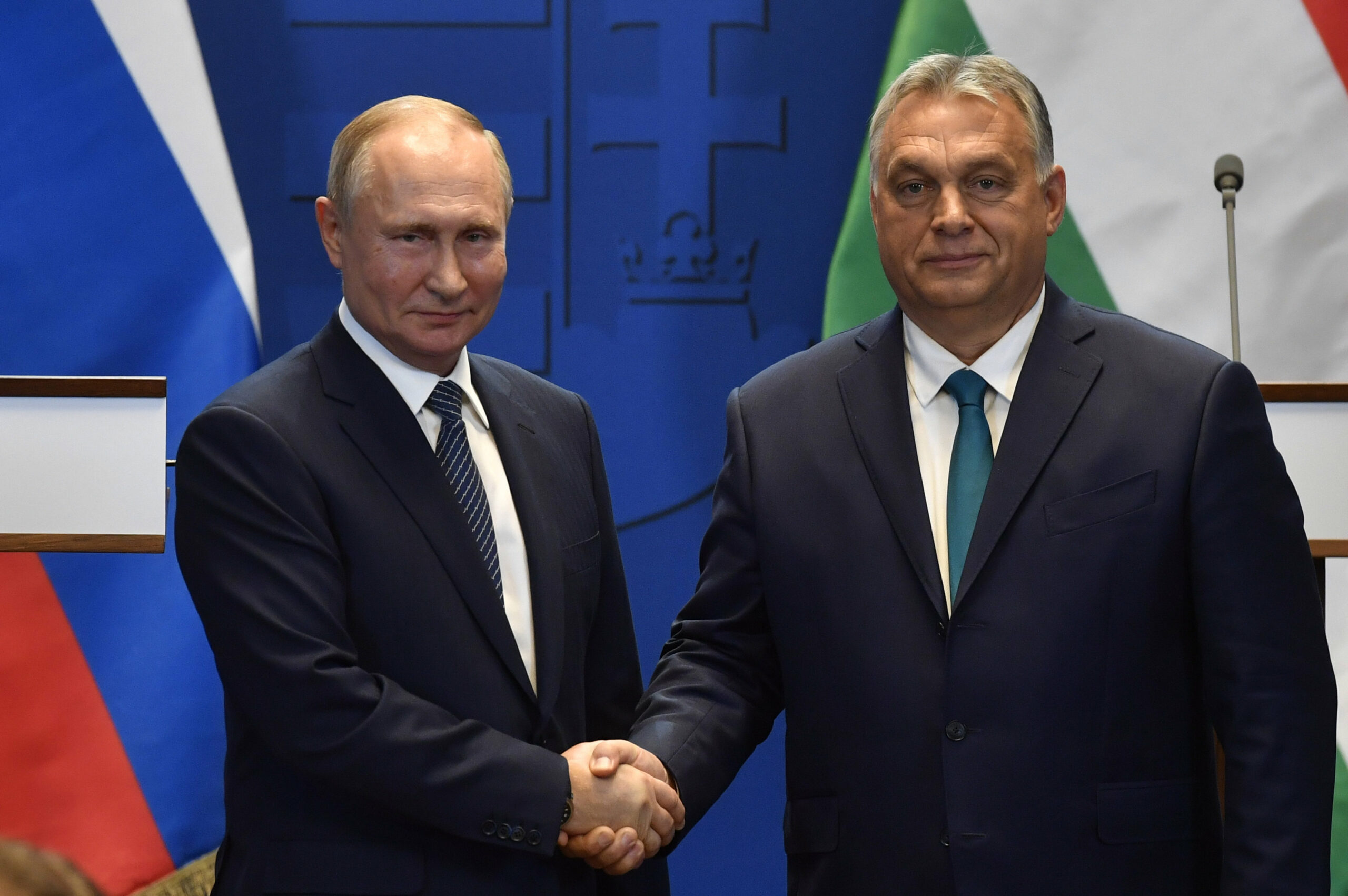 „Nem szabad az oroszokkal kétoldalú, kiskapukat keresgélő megállapodást kötnünk – mondta Orbán Viktor még 2007-ben