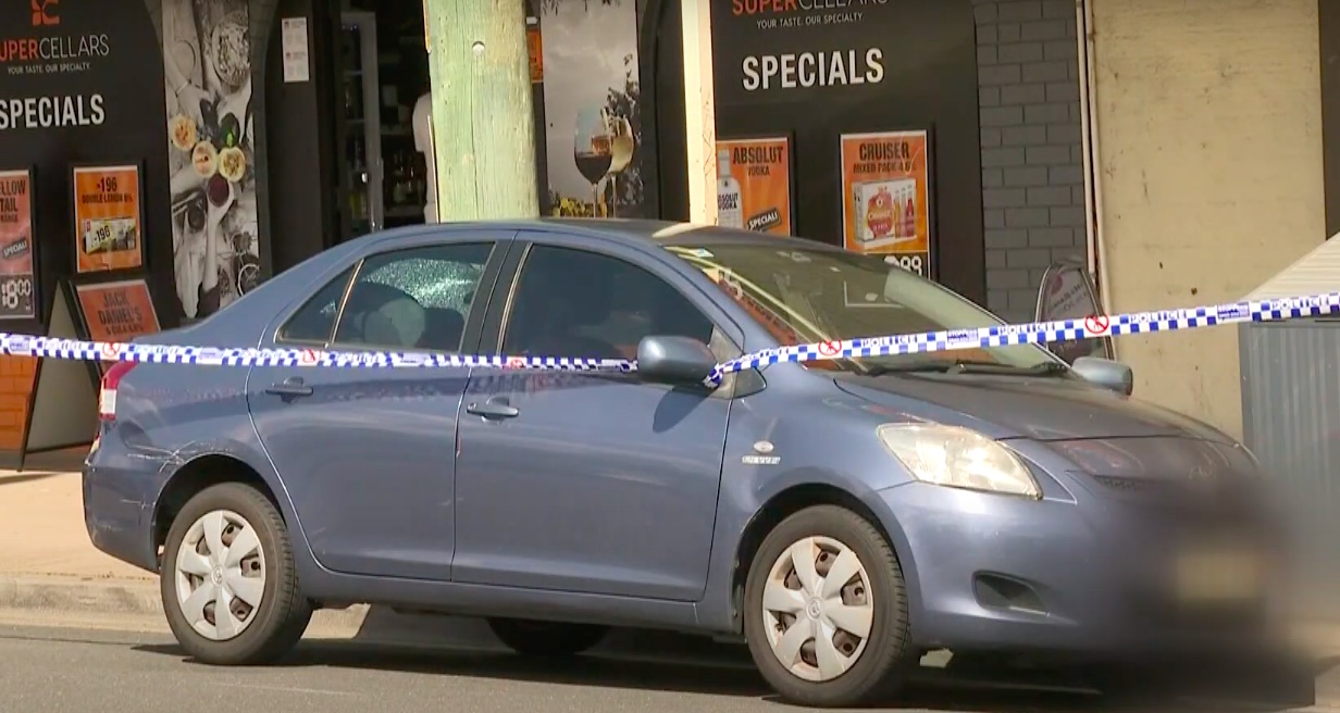 Autóba zárt hároméves kisfiú halt meg a hőségben Sydney-ben