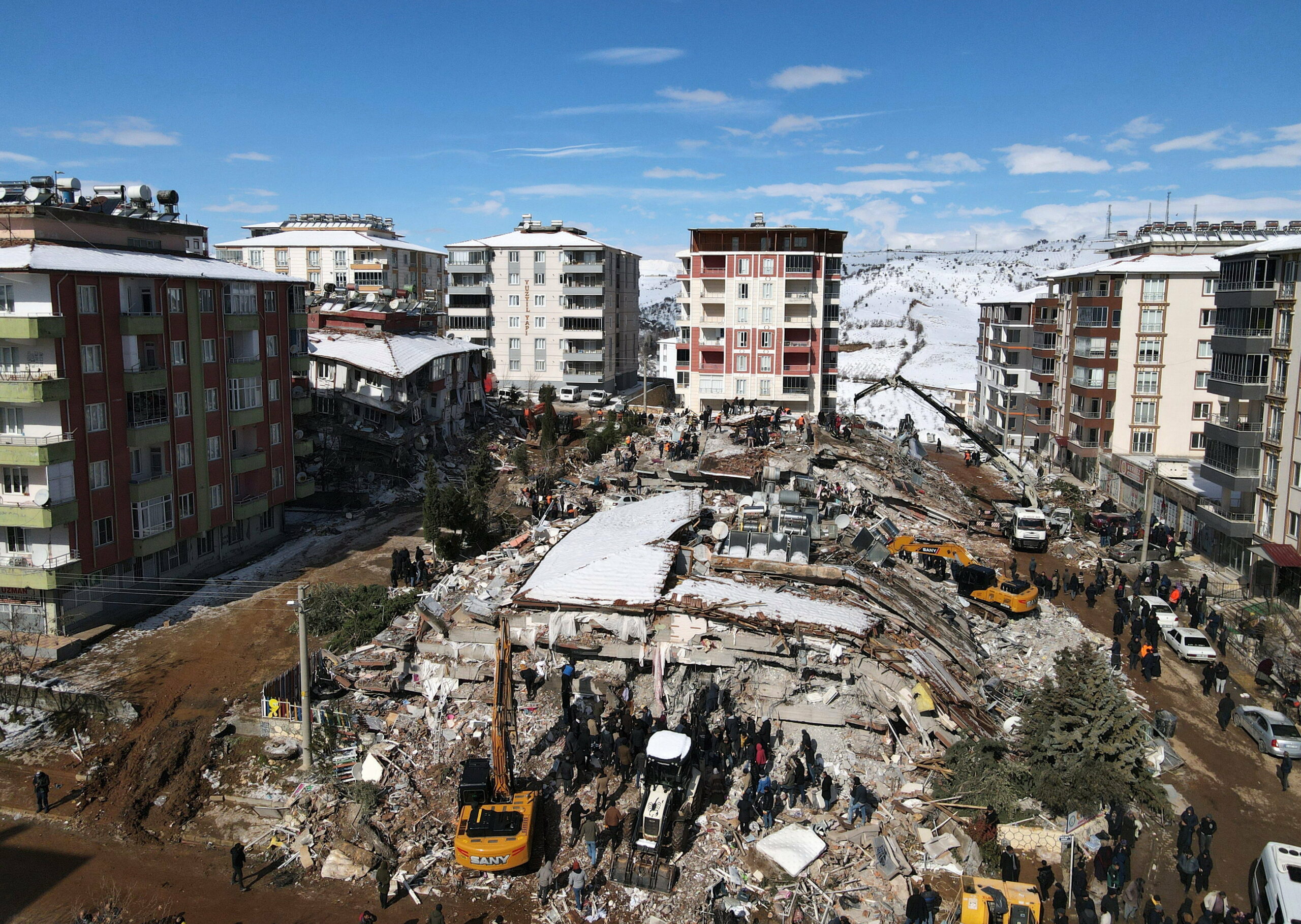 „Se pénzünk, se életünk, semmink nincs” – a magyar édesanya és családja túlélte a földrengést, elmondta, mi történt