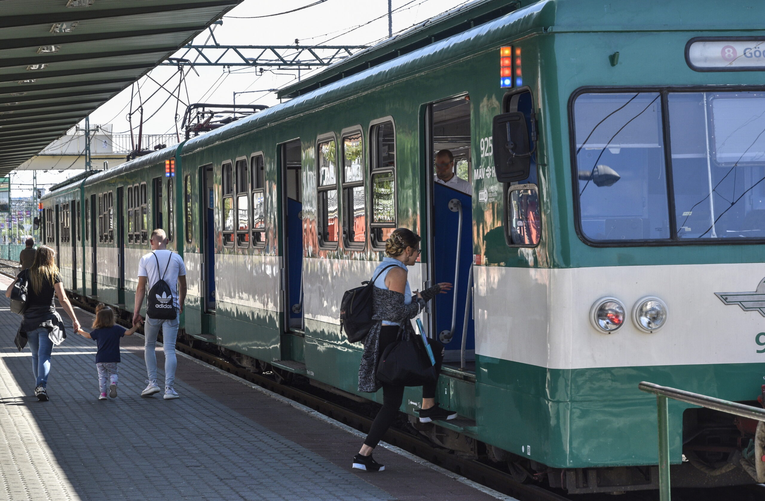 „Azt mondják, ez egy első felindulásból elkövetett firkálás volt” – több ezer P+R parkoló létesítését is elkaszálná Lázár János