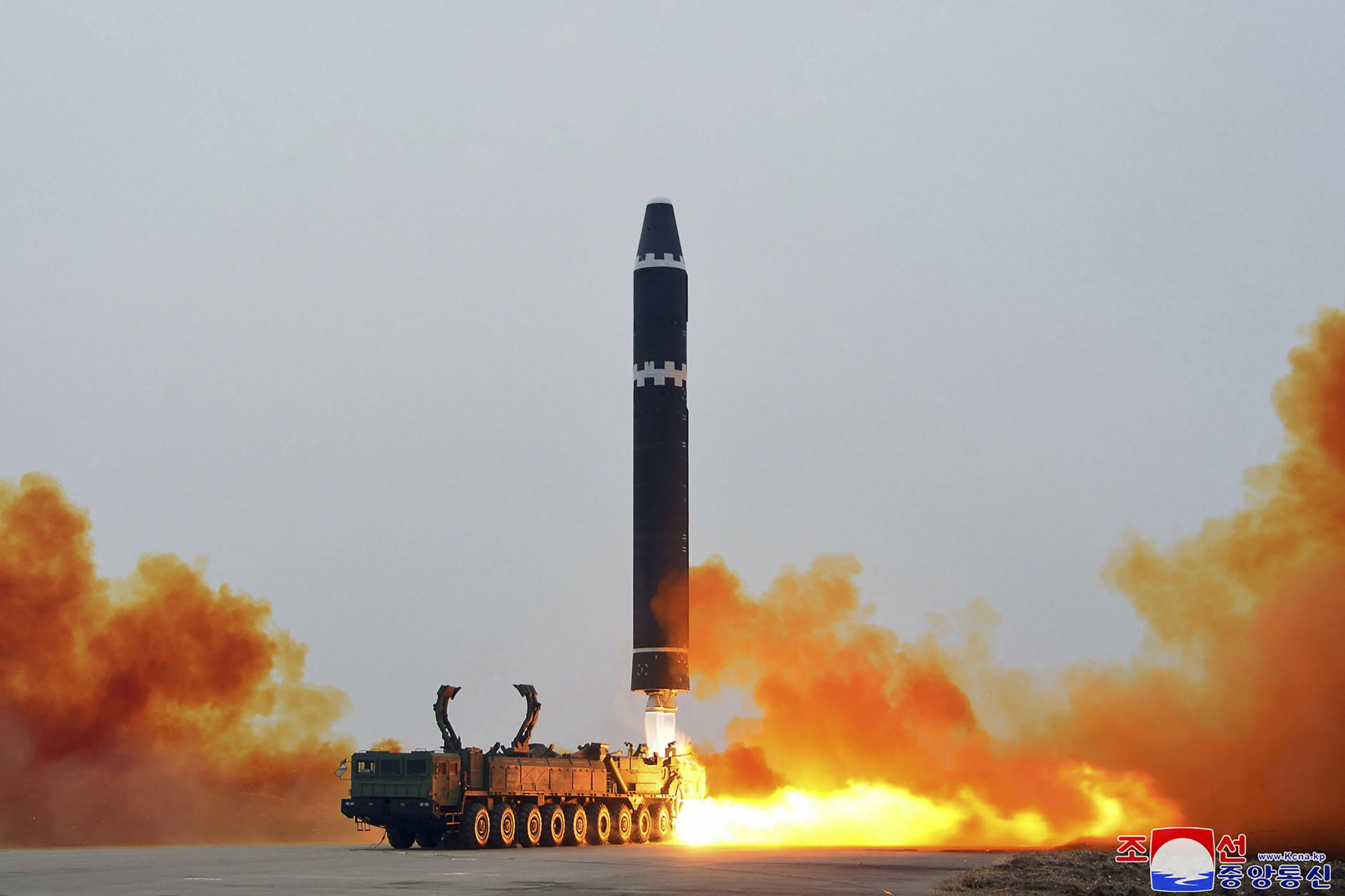 Újabb két ballisztikus rakétát lőtt ki Észak-Korea