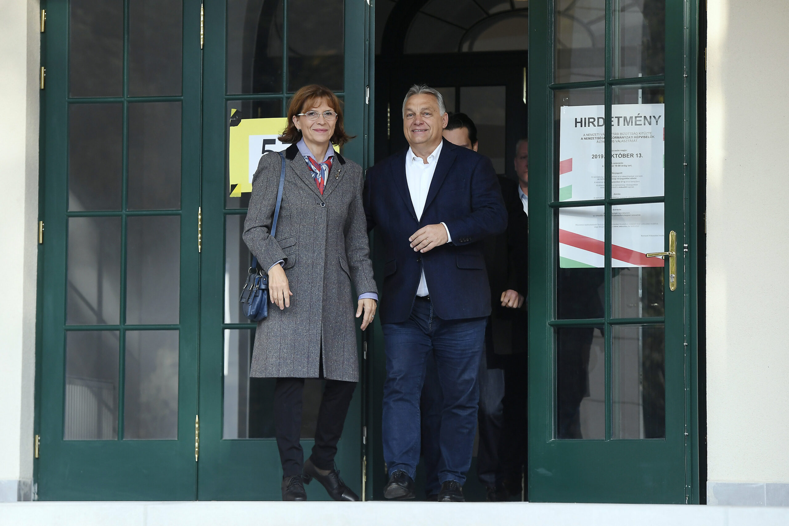 Orbán Viktor kifizeti családja utazásait, mióta pereltek ez ügyben