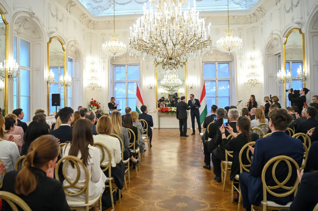 „A kitüntettek többet tettek le az asztalra” – Ők kaptak állami kitüntetéseket a március 15-i ünnep alkalmából