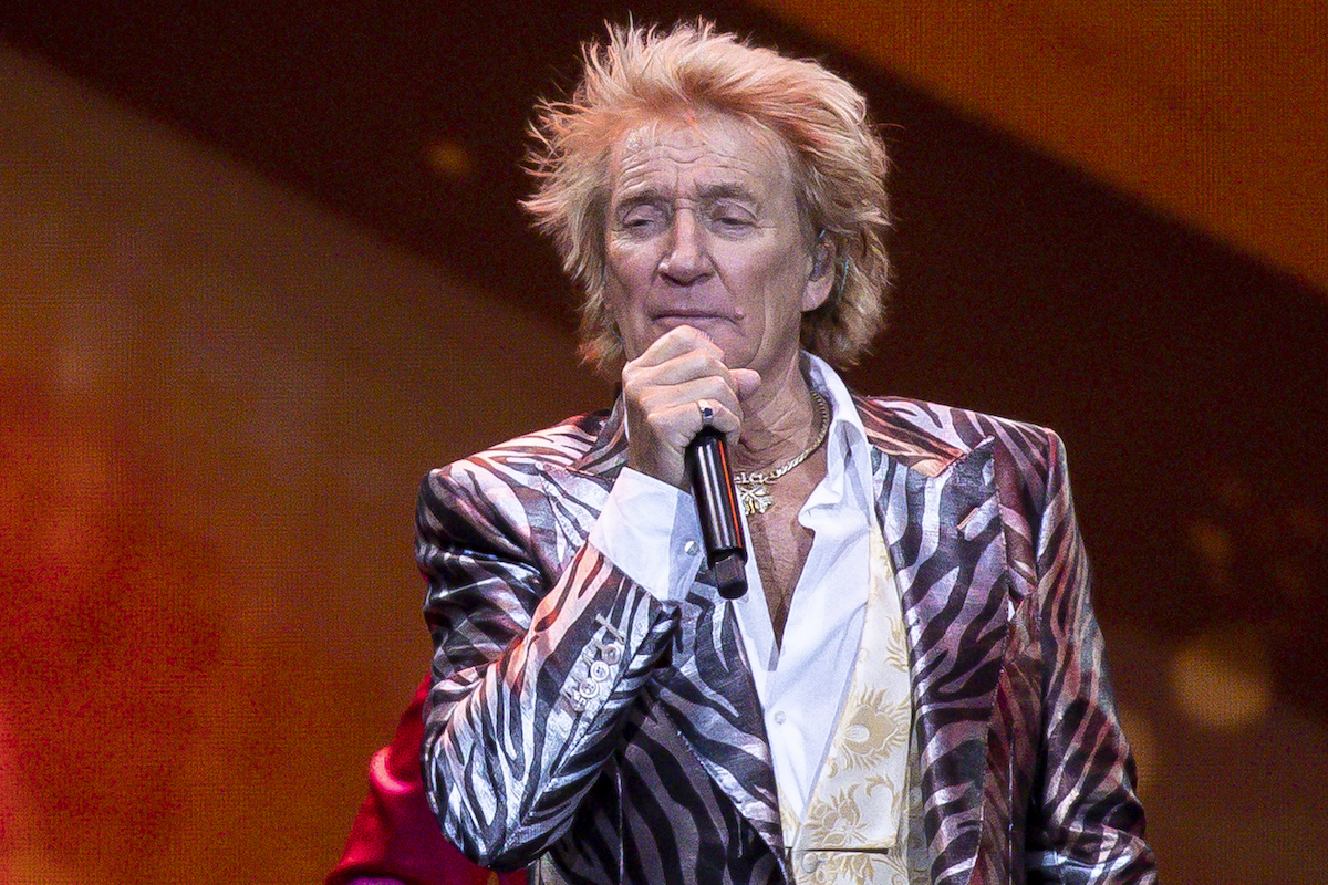 Rod Stewart egy titokzatos „vírusfertőzés” miatt mondta le ausztráliai koncertjét