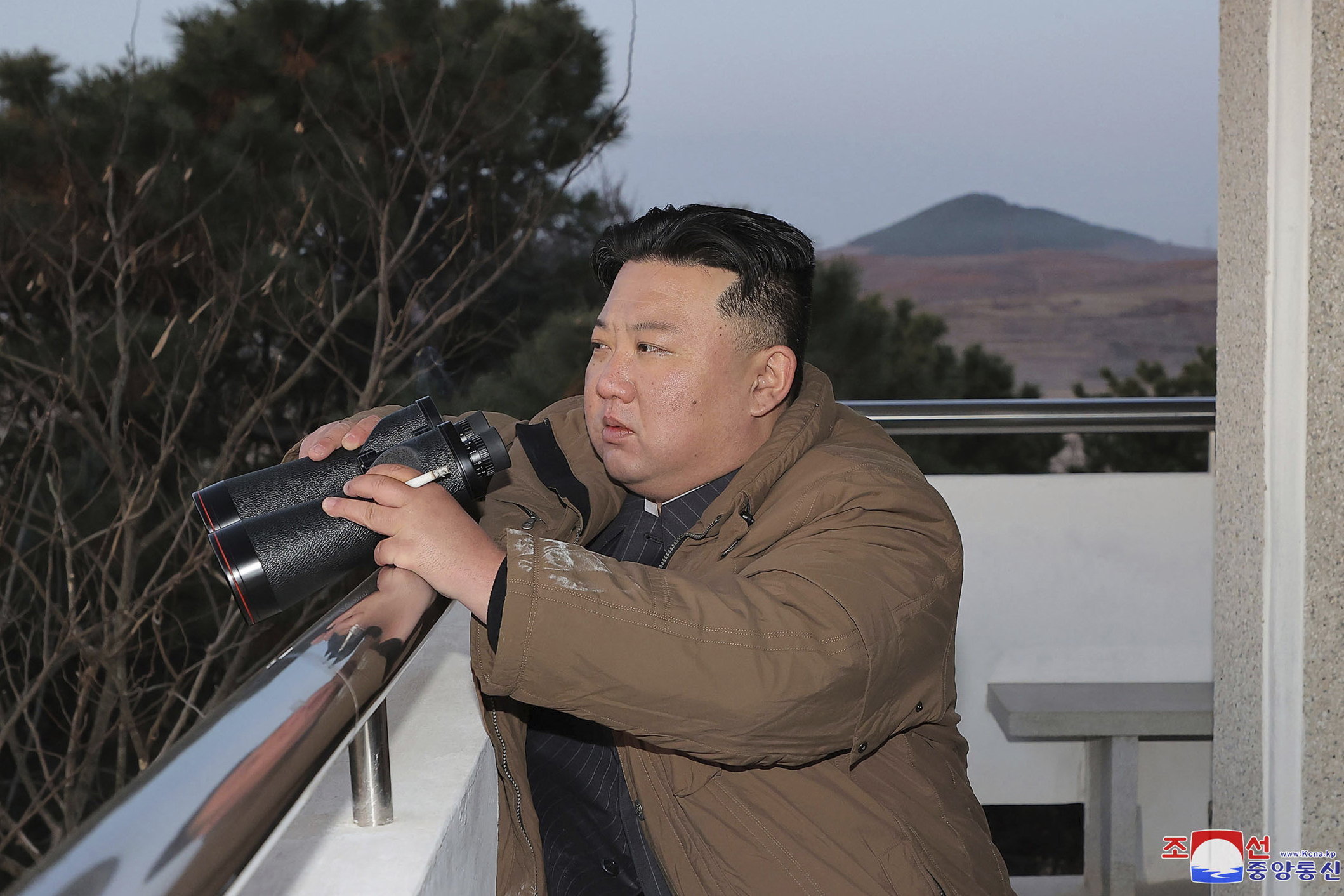 Kim Dzsong Un: „Észak-Koreának készen kell állnia arra, hogy bármikor nukleáris ellentámadást indítson”