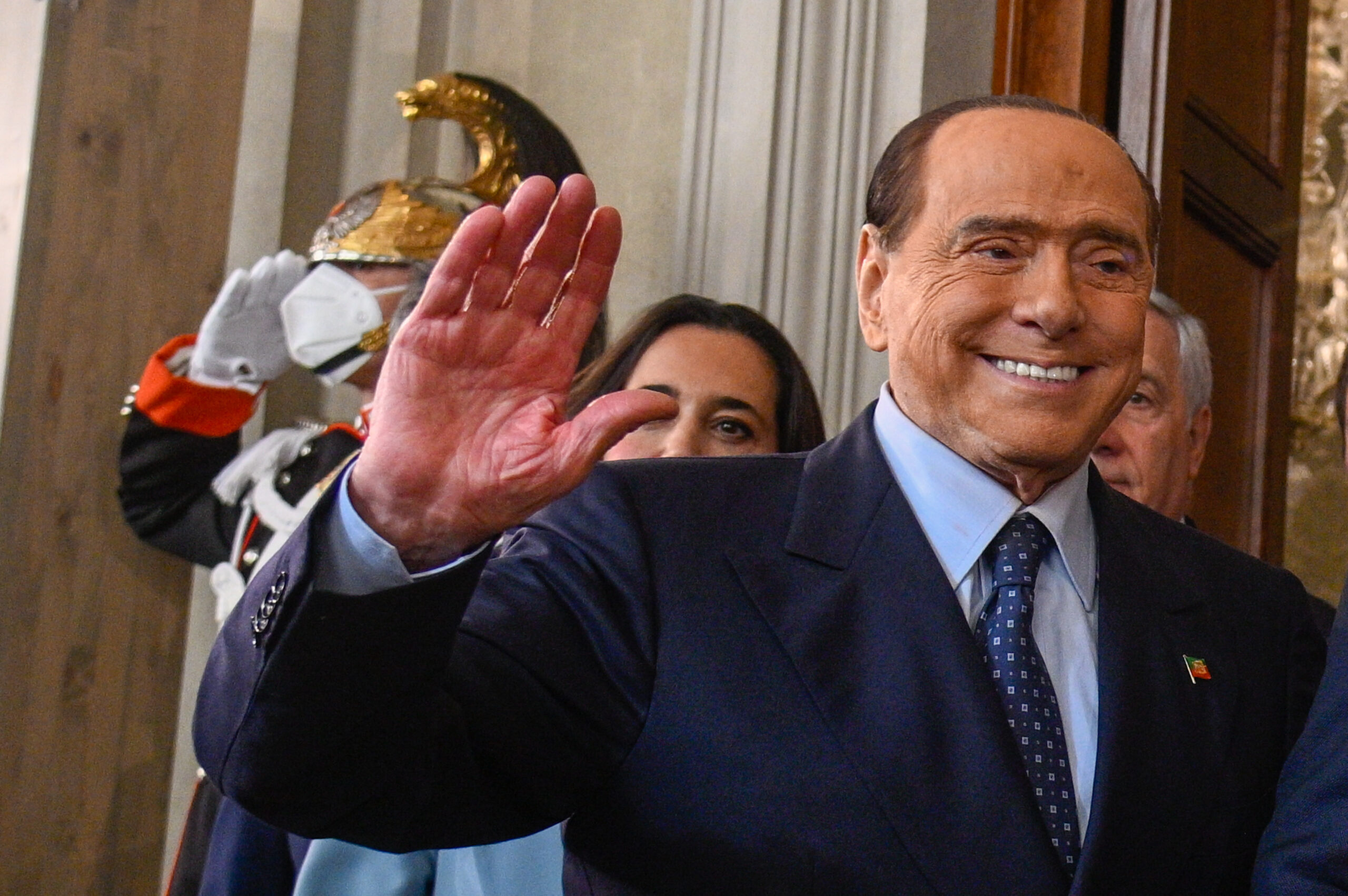 „Túl fogom élni, mint mindig” – ezt üzente a leukémiás, 86 éves Silvio Berlusconi a kórházi ágyából
