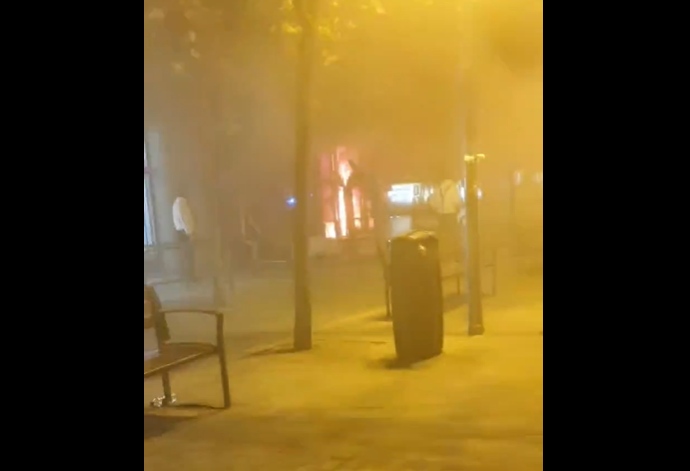 Videó: Flambírozni kezdett a pincér, ketten meghaltak egy étteremtűzben Madridban